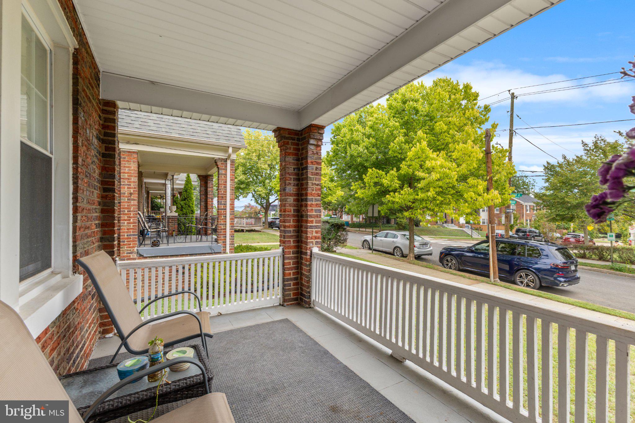 4306 10TH STREET NE