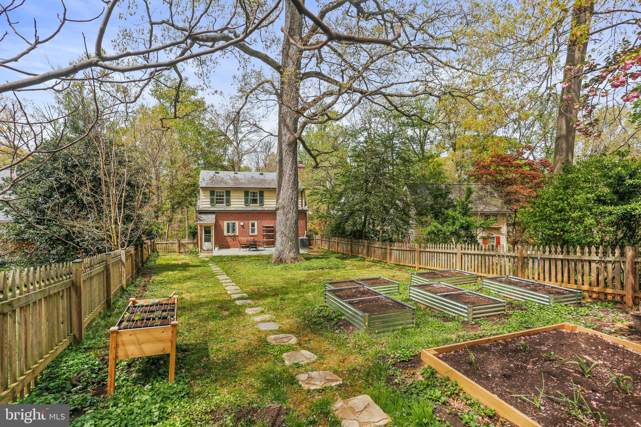 HUNTING RIDGE HISTORIC DISTRICT - Residential