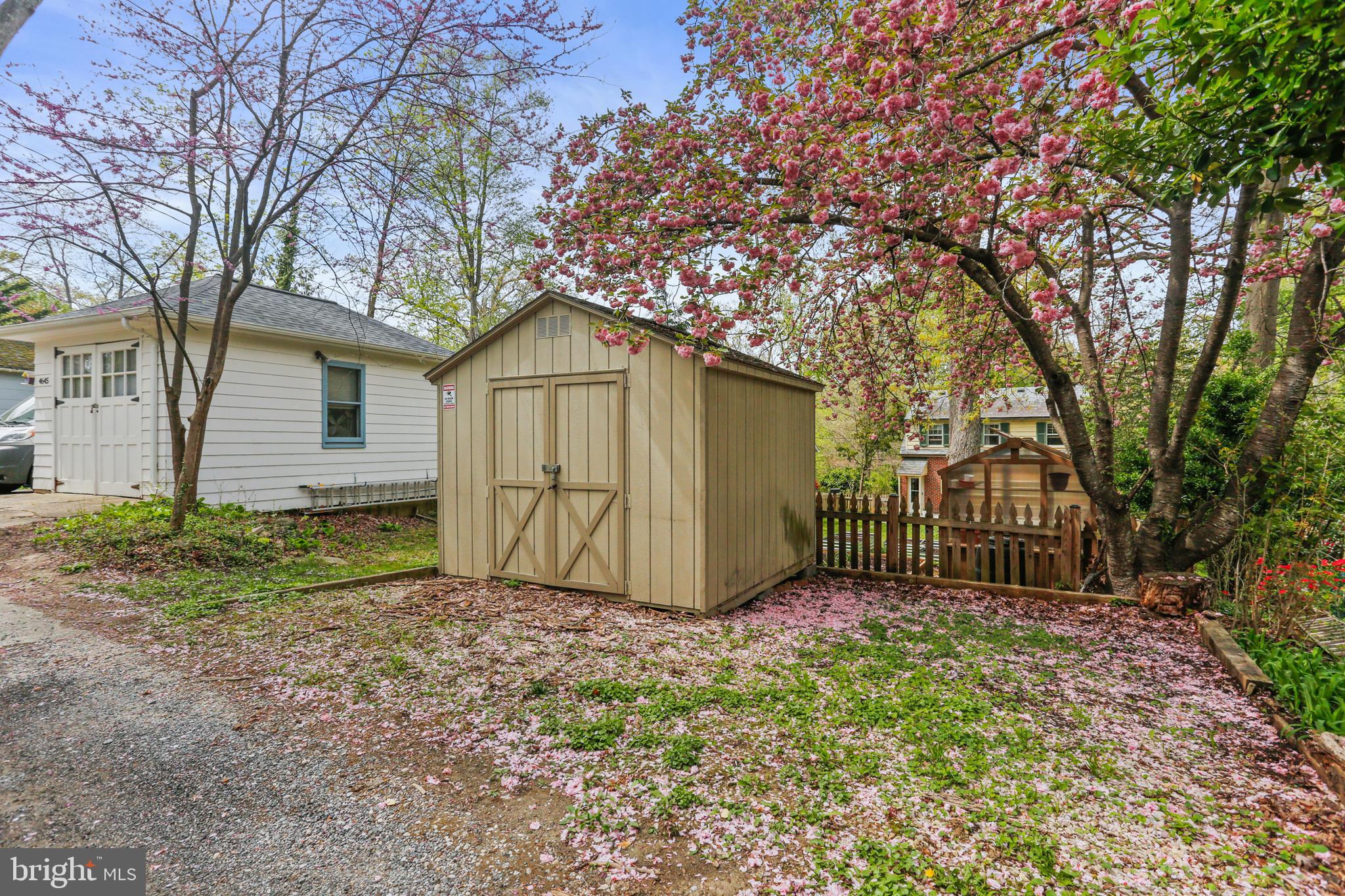 HUNTING RIDGE HISTORIC DISTRICT - Residential