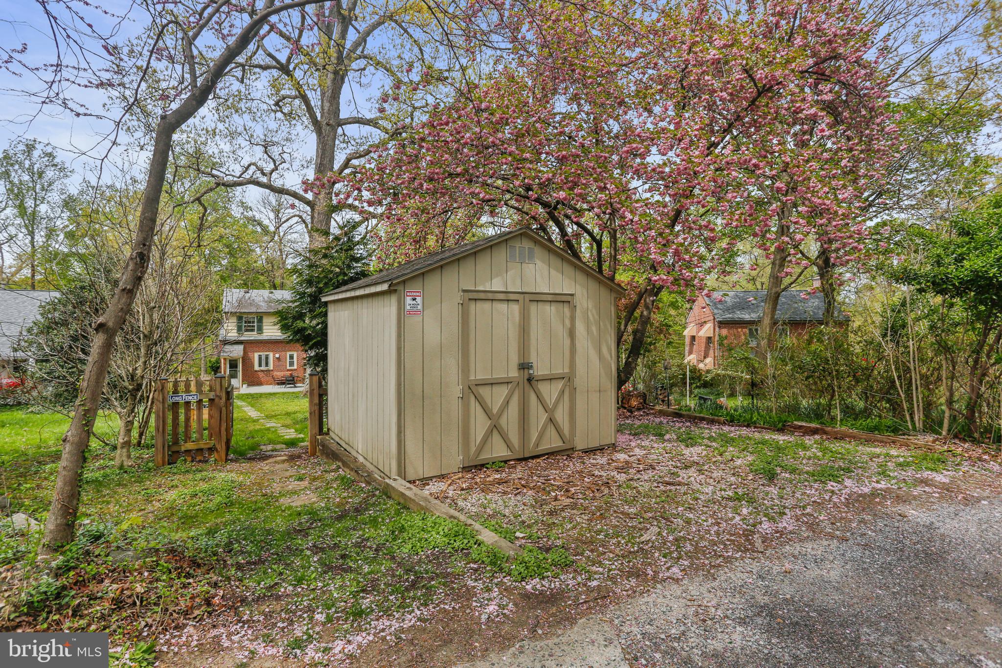 HUNTING RIDGE HISTORIC DISTRICT - Residential