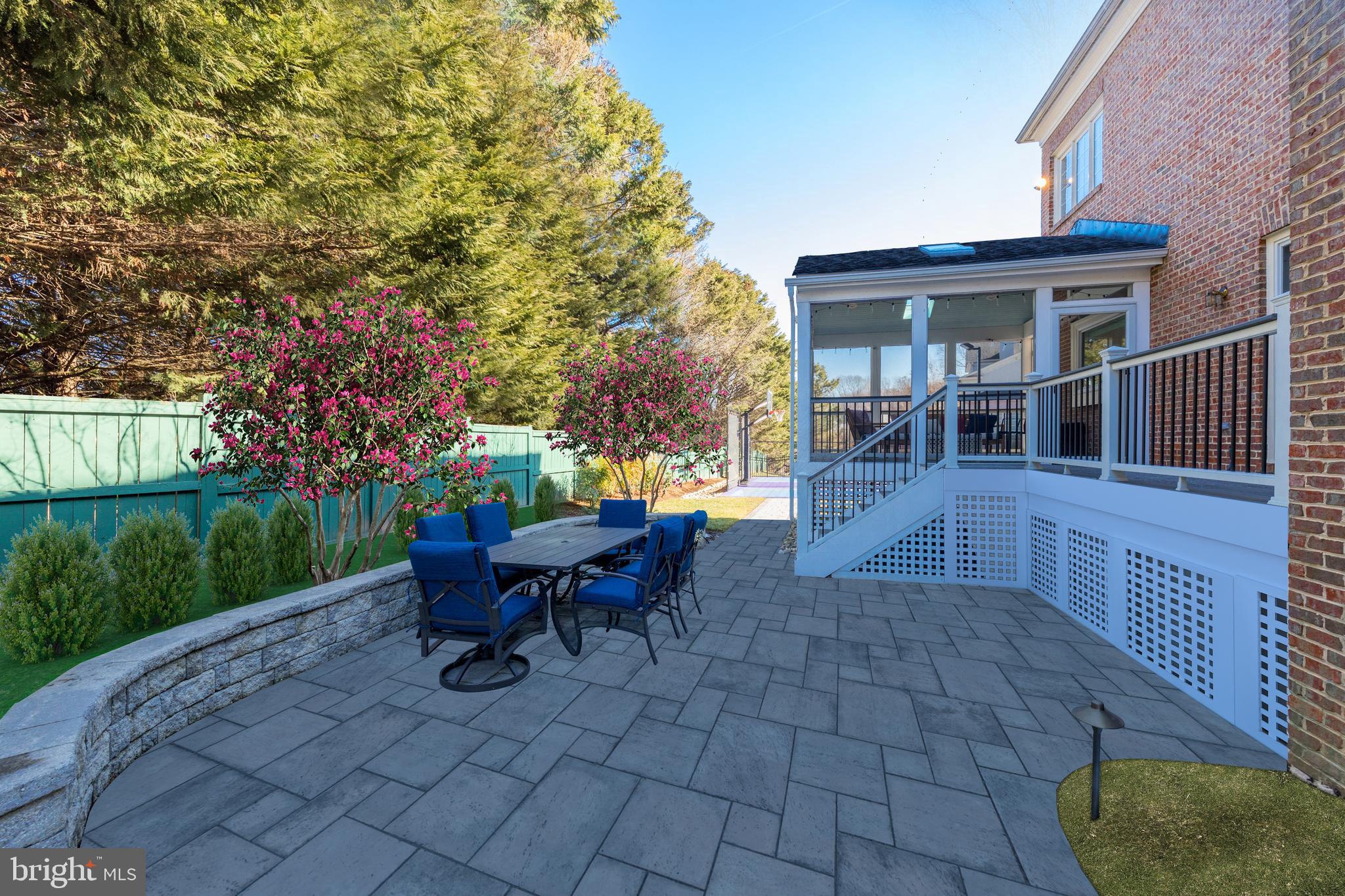 SMC MCLEAN - Residential