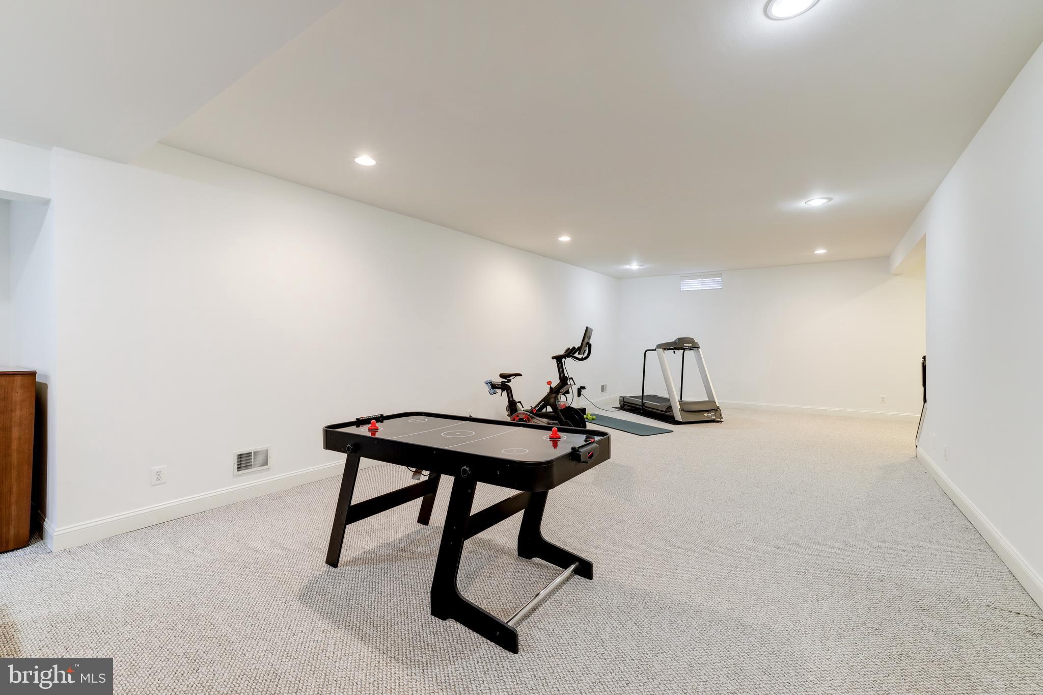 SMC MCLEAN - Residential