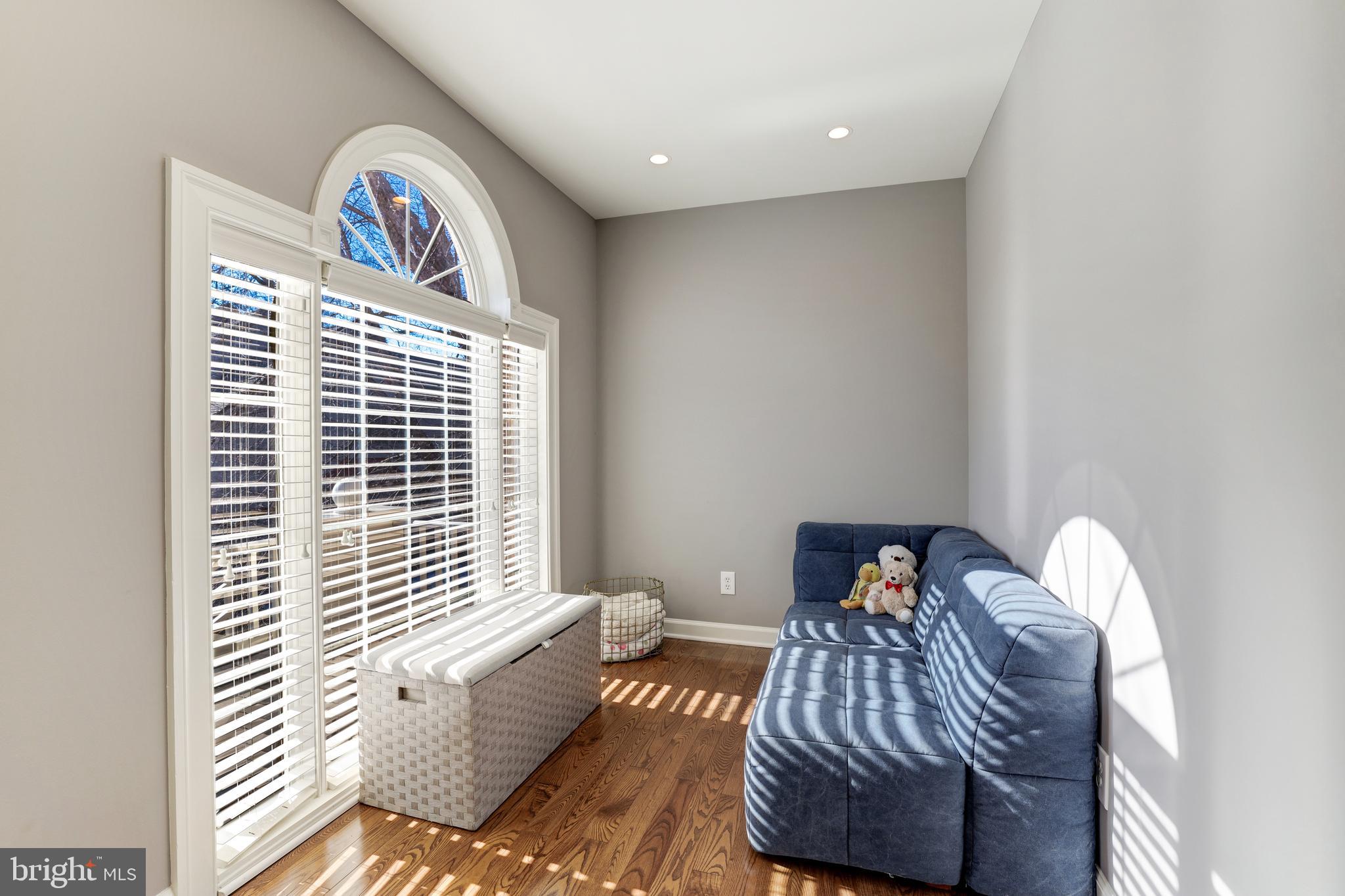 SMC MCLEAN - Residential