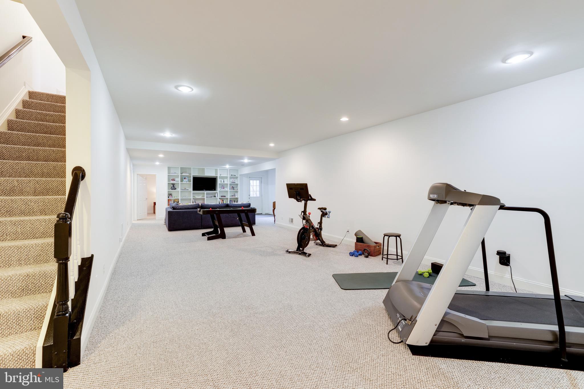 SMC MCLEAN - Residential