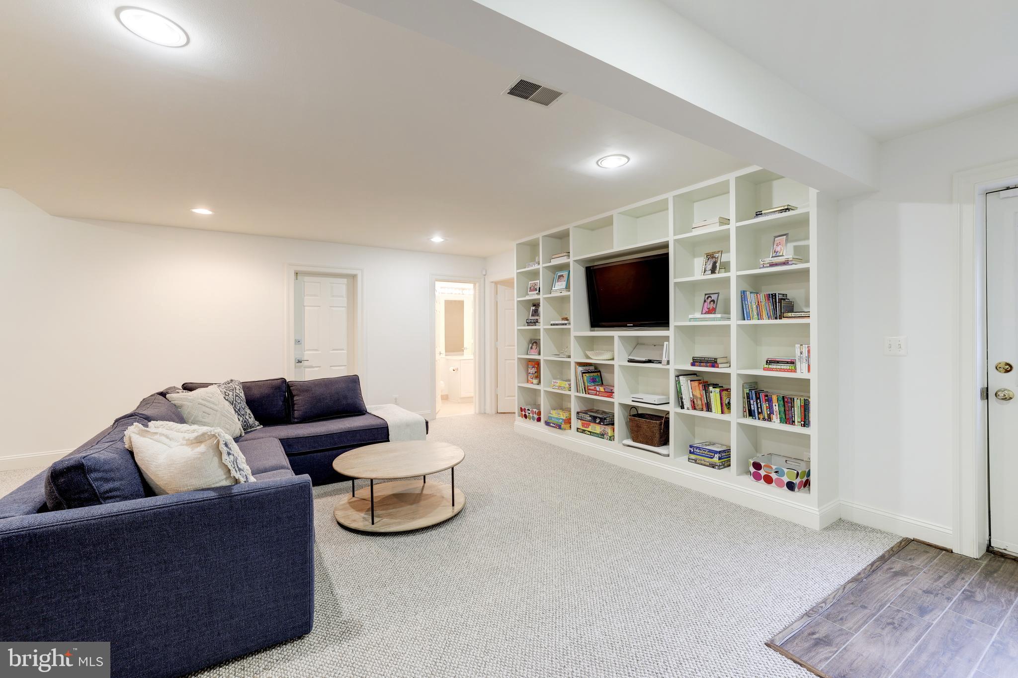 SMC MCLEAN - Residential