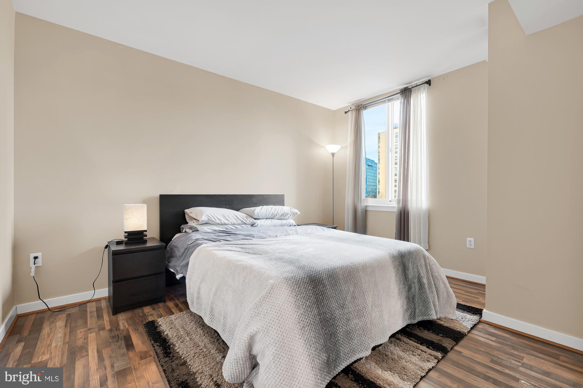 NAVY YARD - Residential Lease