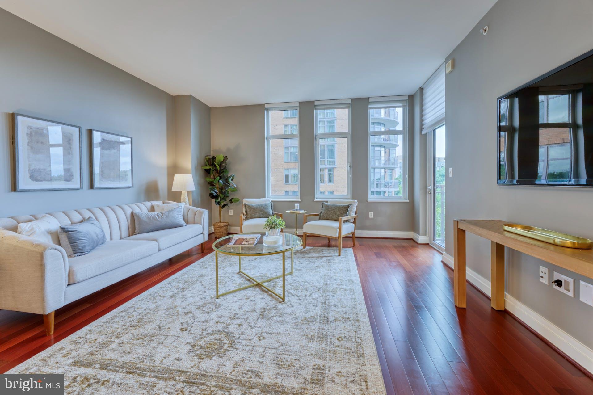 ONE PARK CREST CONDOMINIUM - Residential