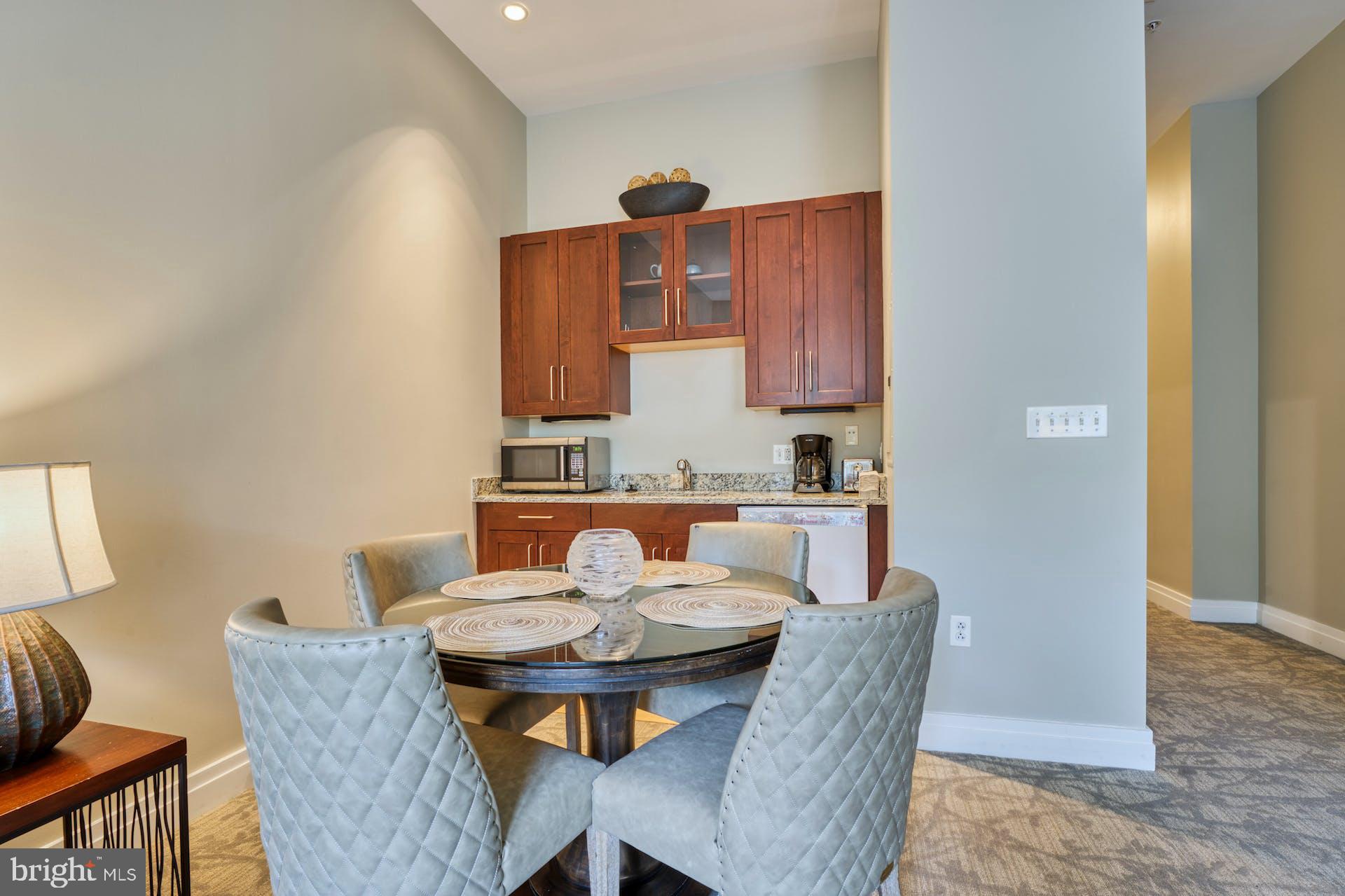 ONE PARK CREST CONDOMINIUM - Residential