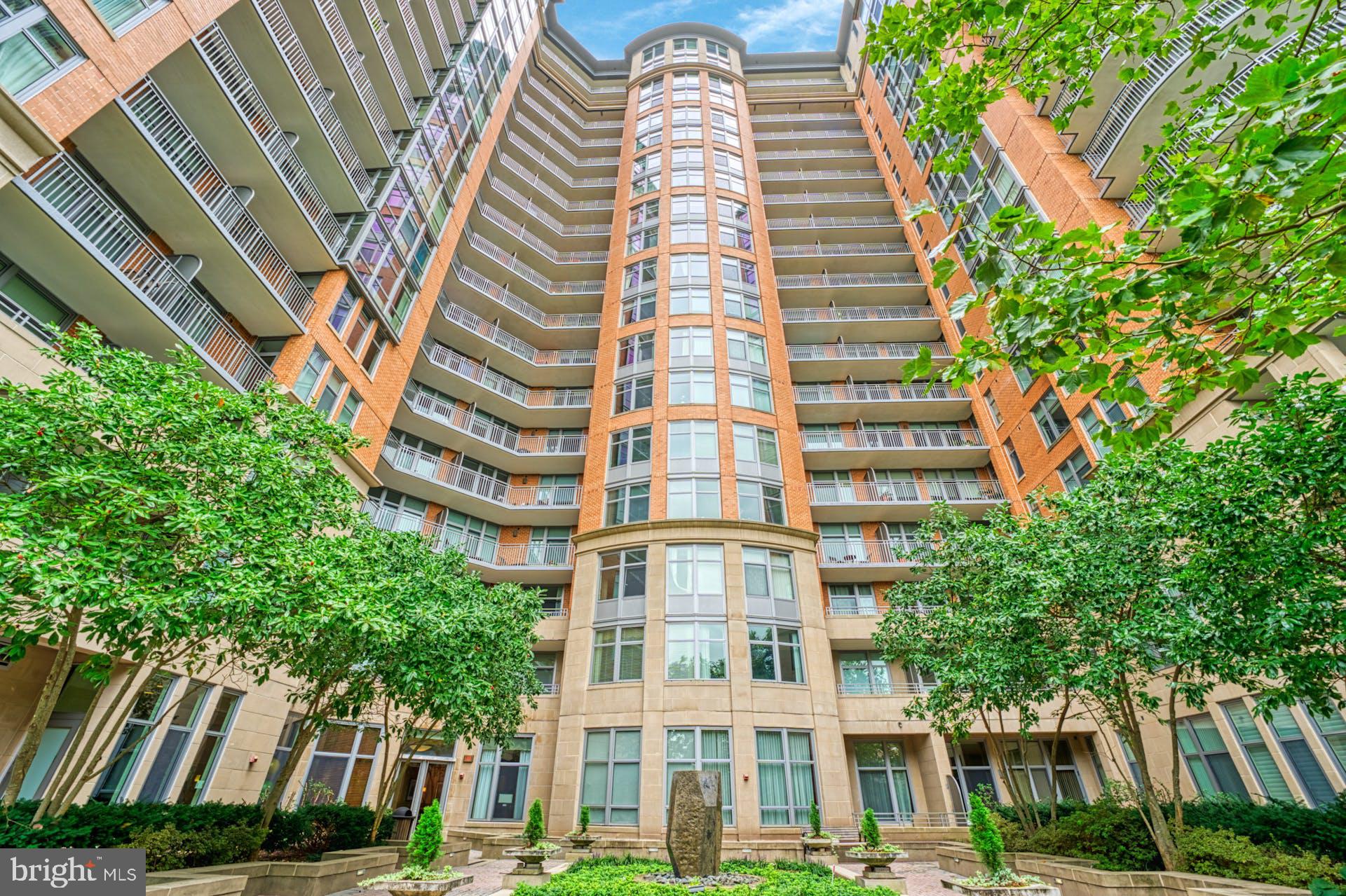 ONE PARK CREST CONDOMINIUM - Residential