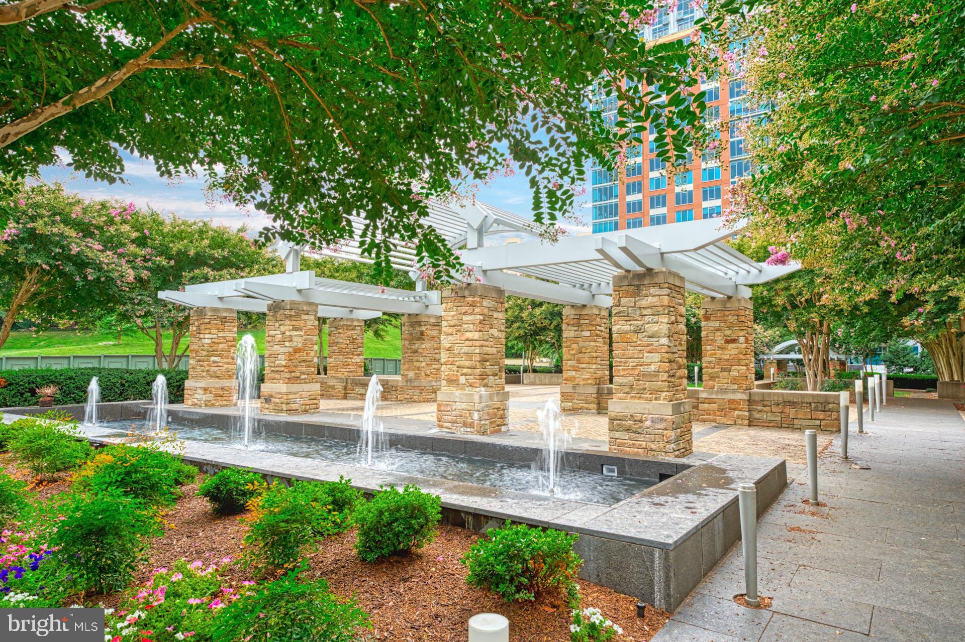 ONE PARK CREST CONDOMINIUM - Residential