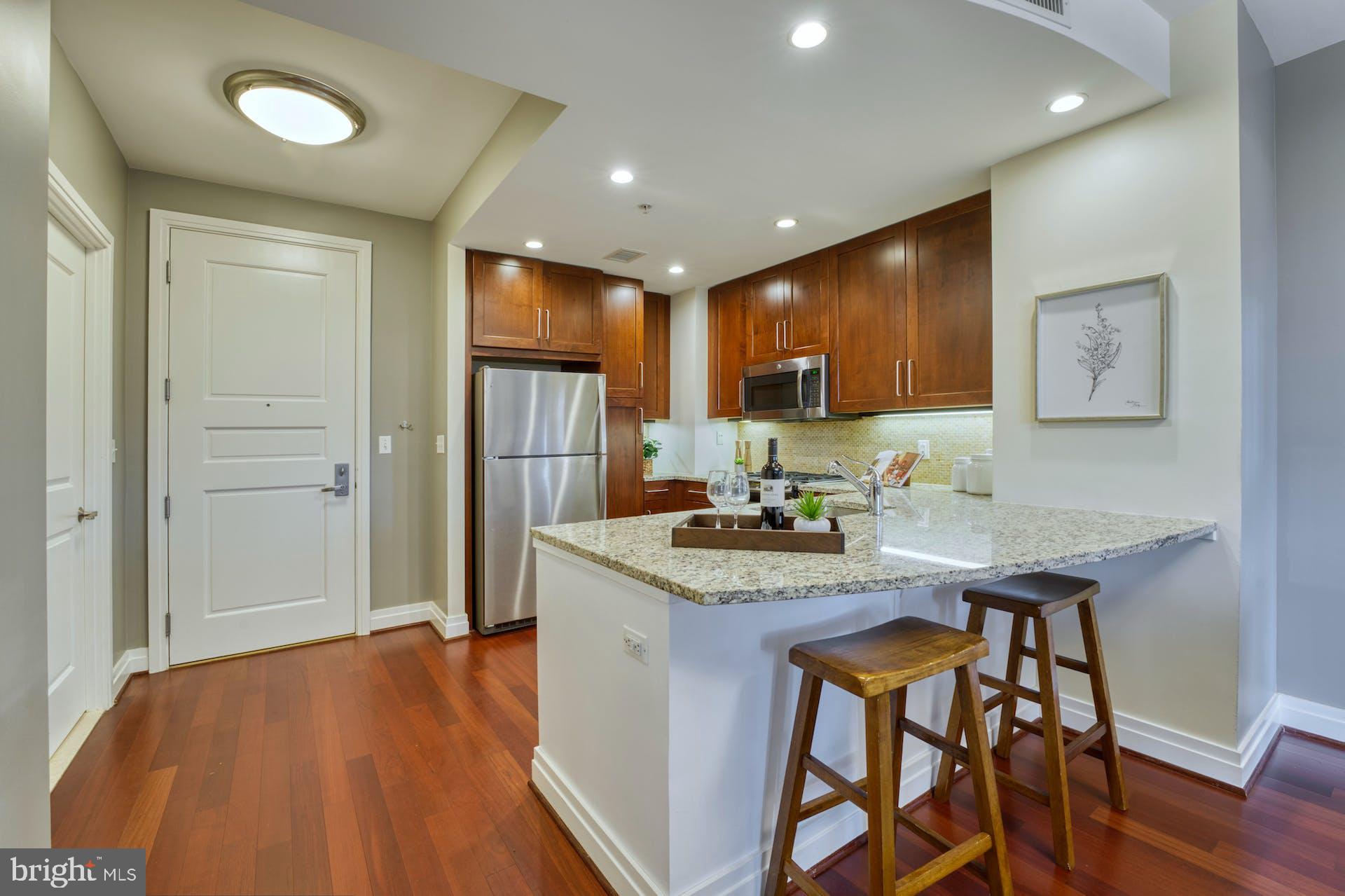 ONE PARK CREST CONDOMINIUM - Residential