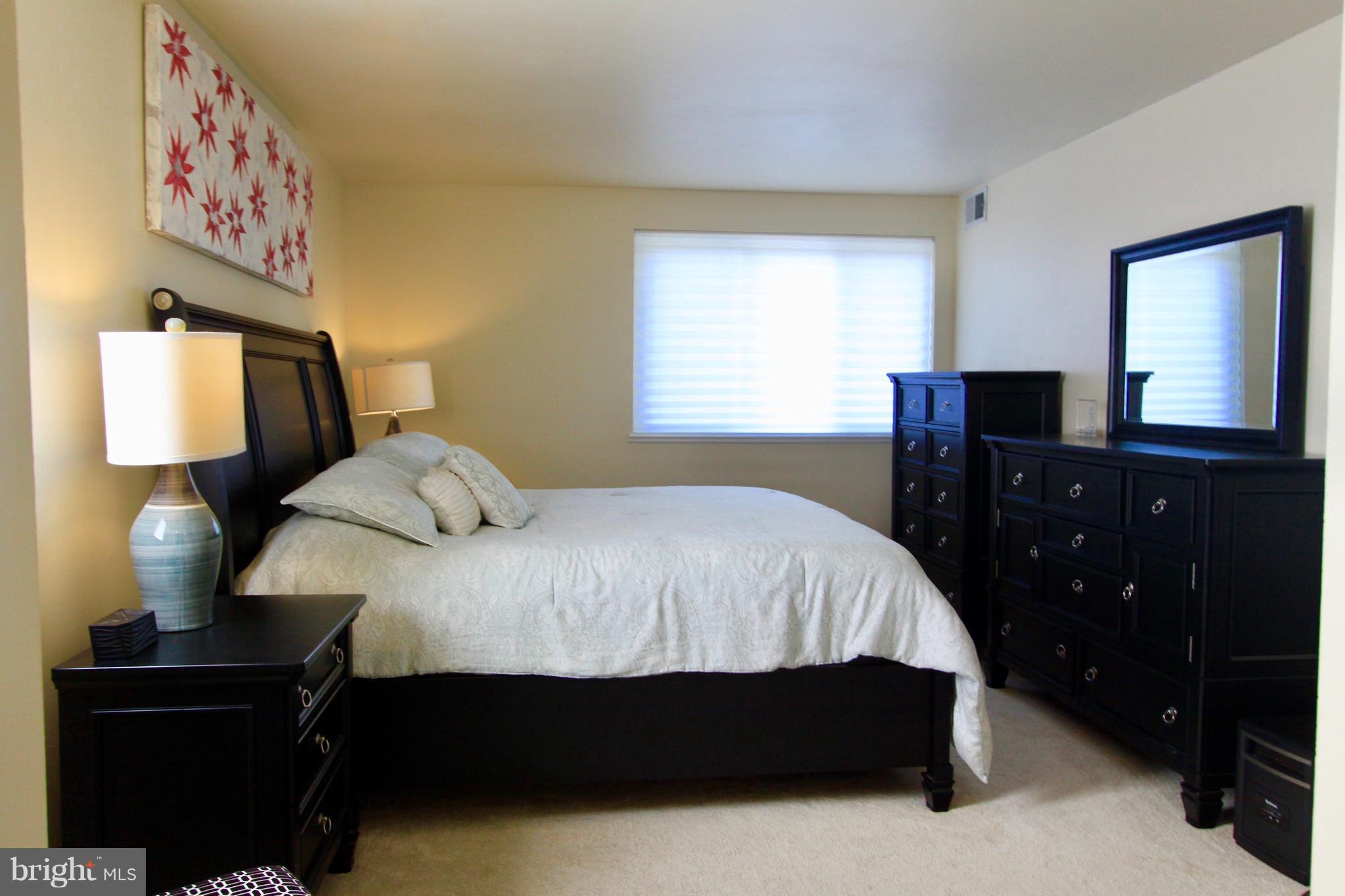 ALEXANDRIA OVERLOOK - Residential