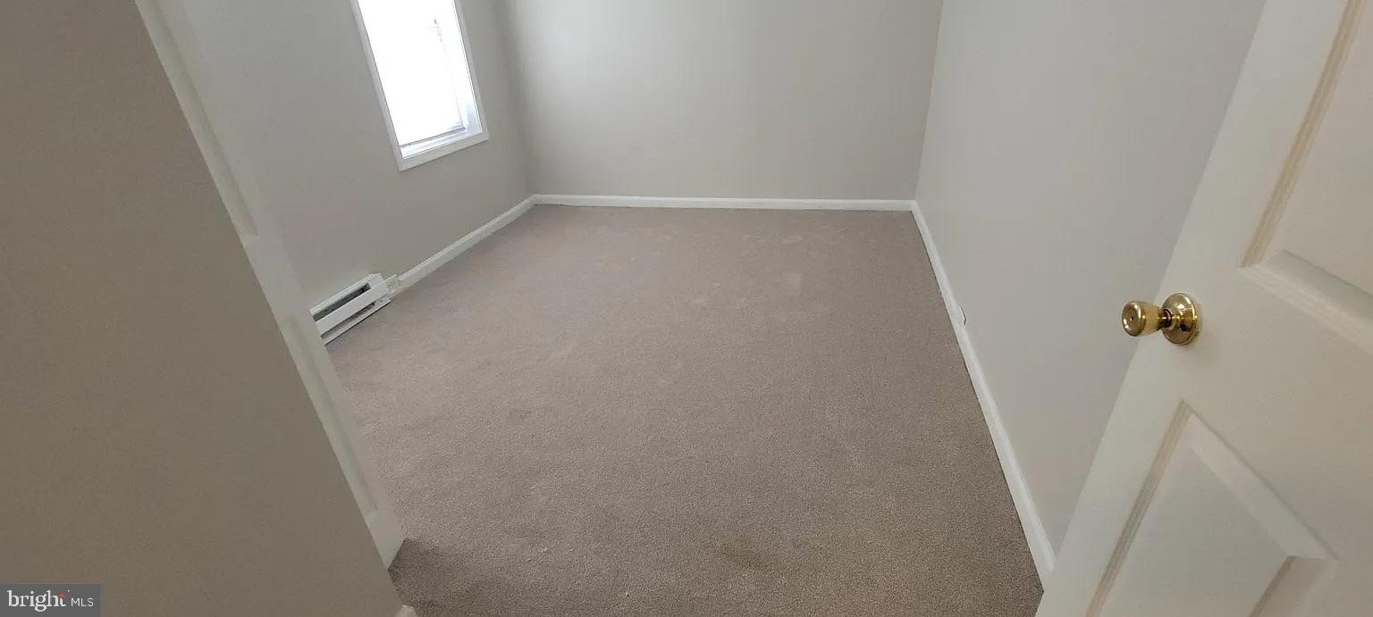 EAST KENSINGTON - Residential