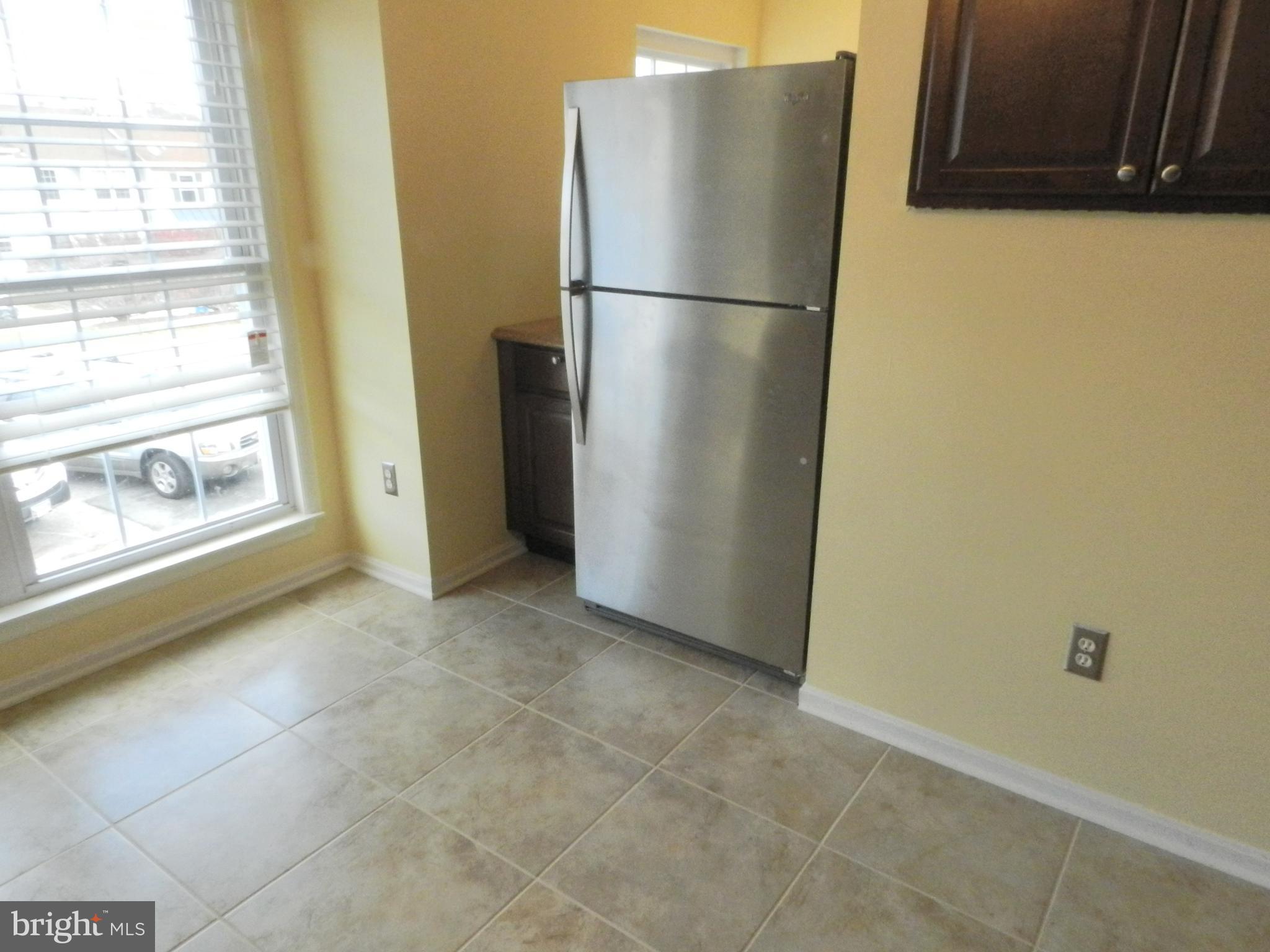 ROBERTS FIELD - Residential Lease