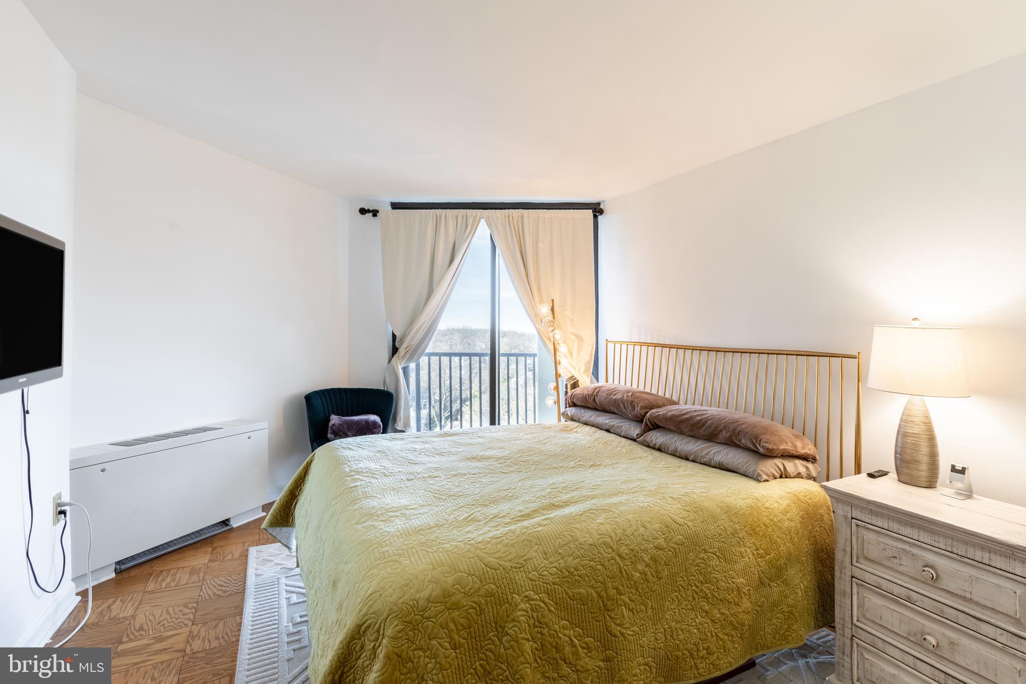 RIVERIA OF CHEVY CHASE - Residential Lease