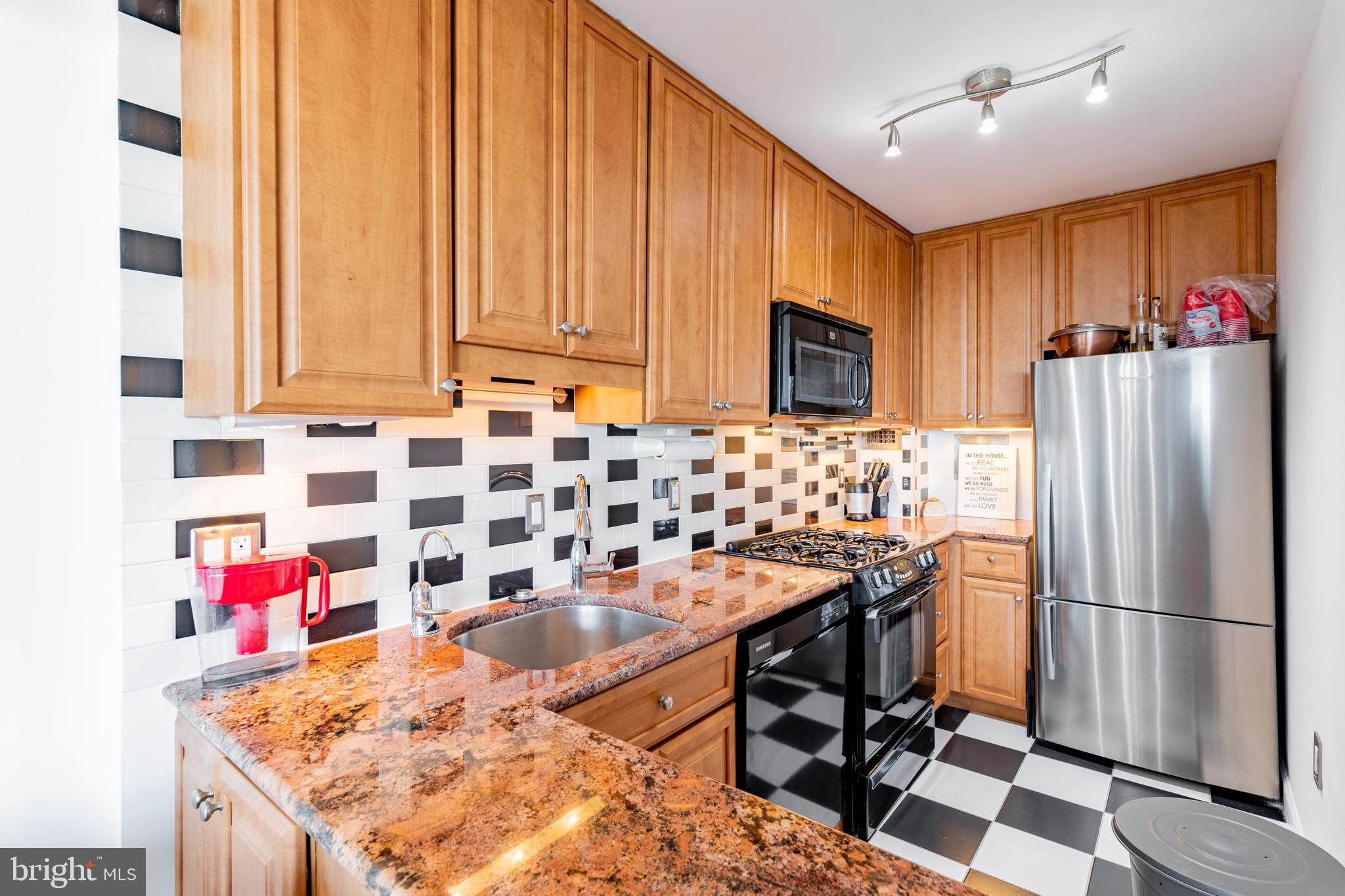 RIVERIA OF CHEVY CHASE - Residential Lease