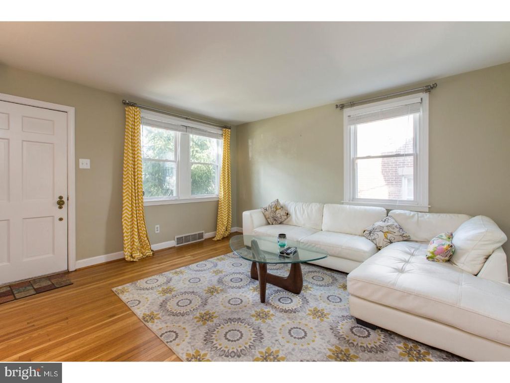 Photo of 118 W 4th Avenue, CONSHOHOCKEN, PA 19428 (MLS # PAMC2156780)
