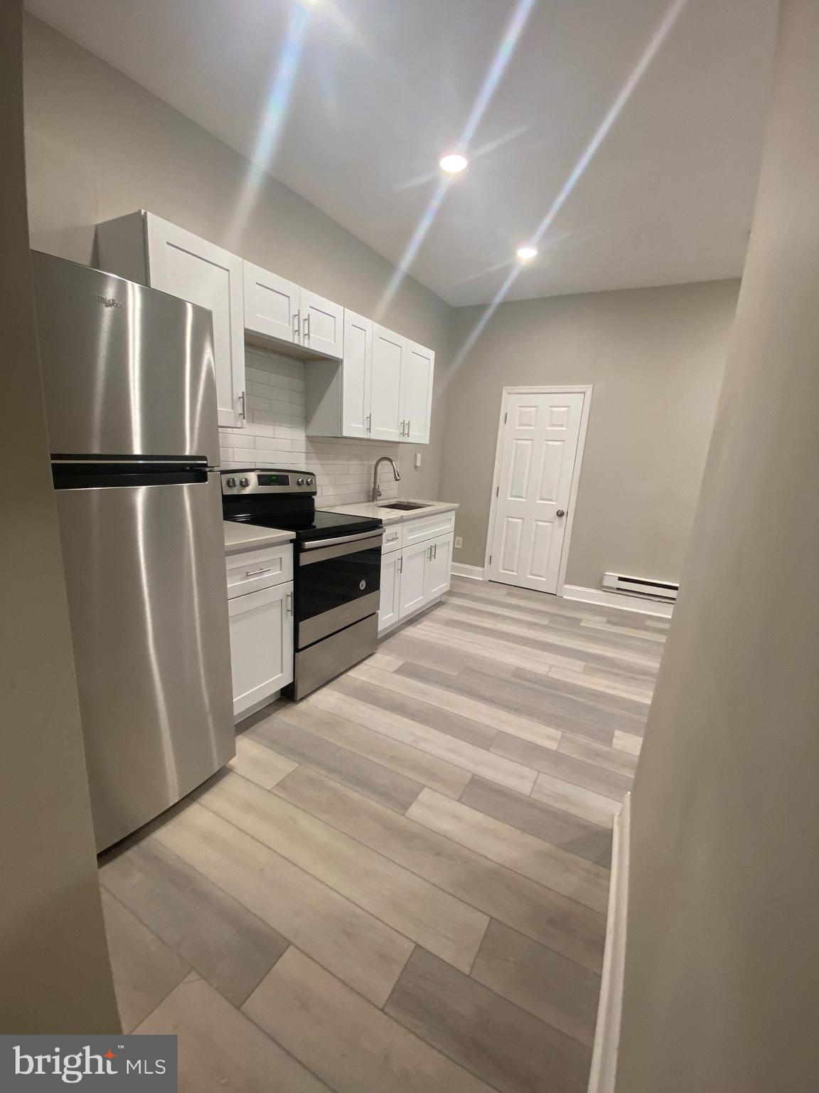 PHILADELPHIA (NORTH) - Residential Lease