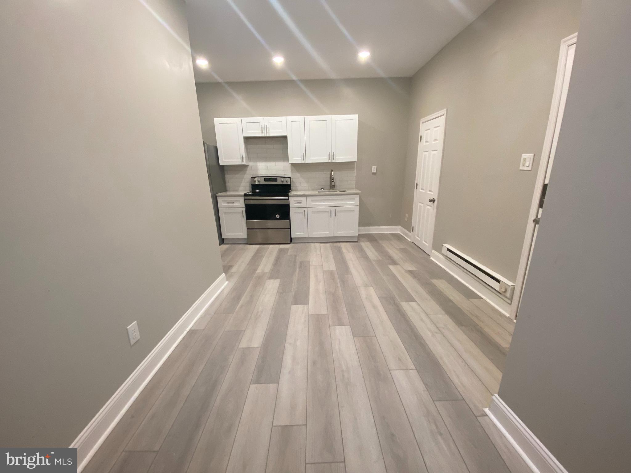 PHILADELPHIA (NORTH) - Residential Lease