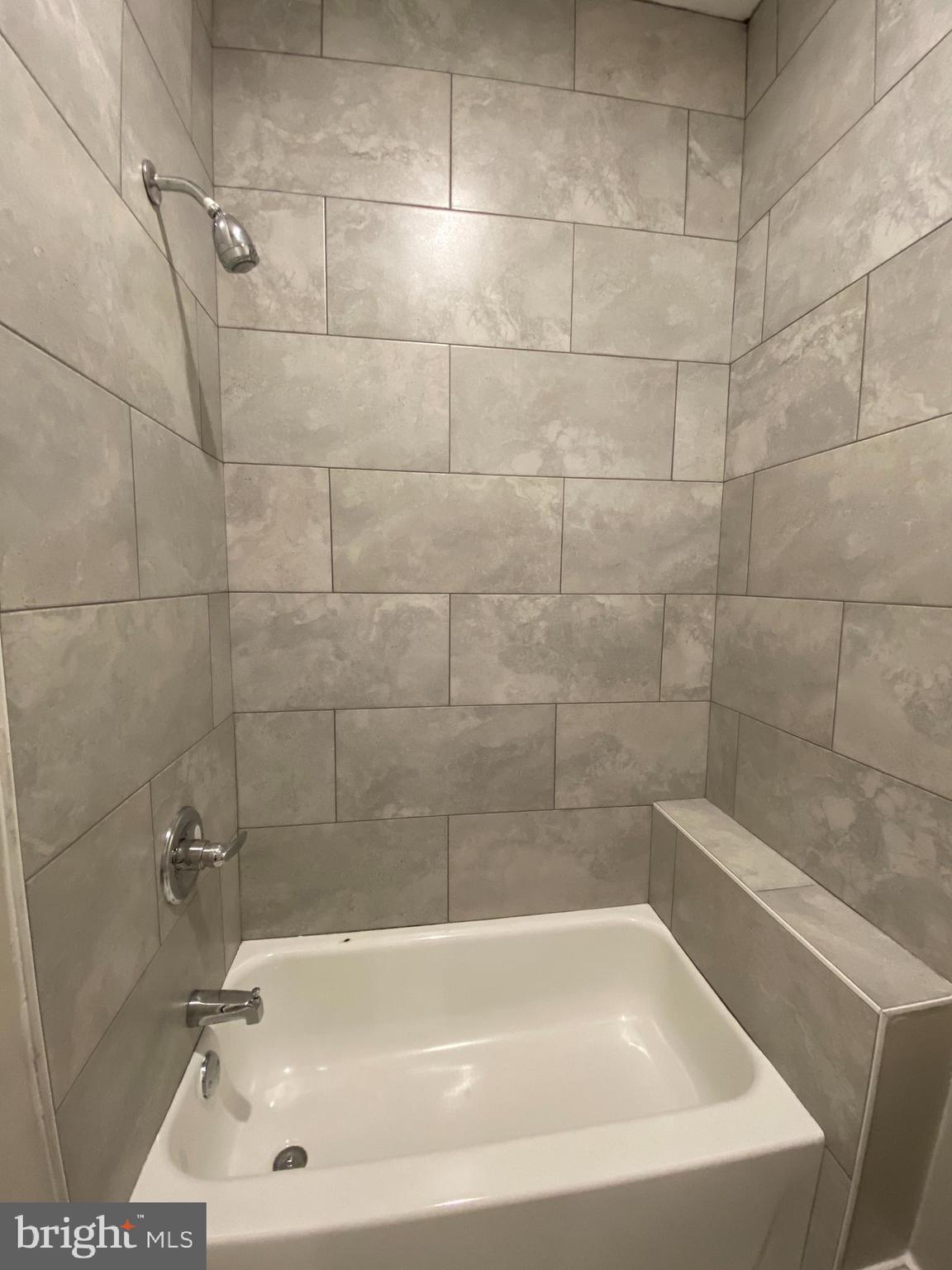 PHILADELPHIA (NORTH) - Residential Lease