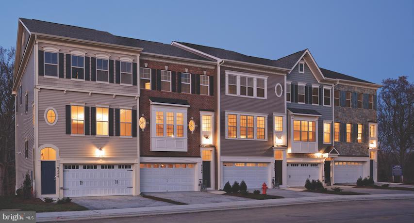 POINTE AT ARUNDEL PRESERVES - Residential