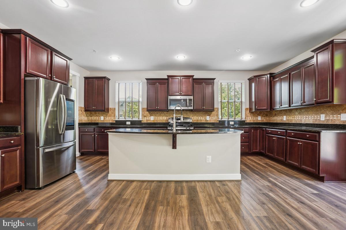 POTOMAC SHORES - Residential