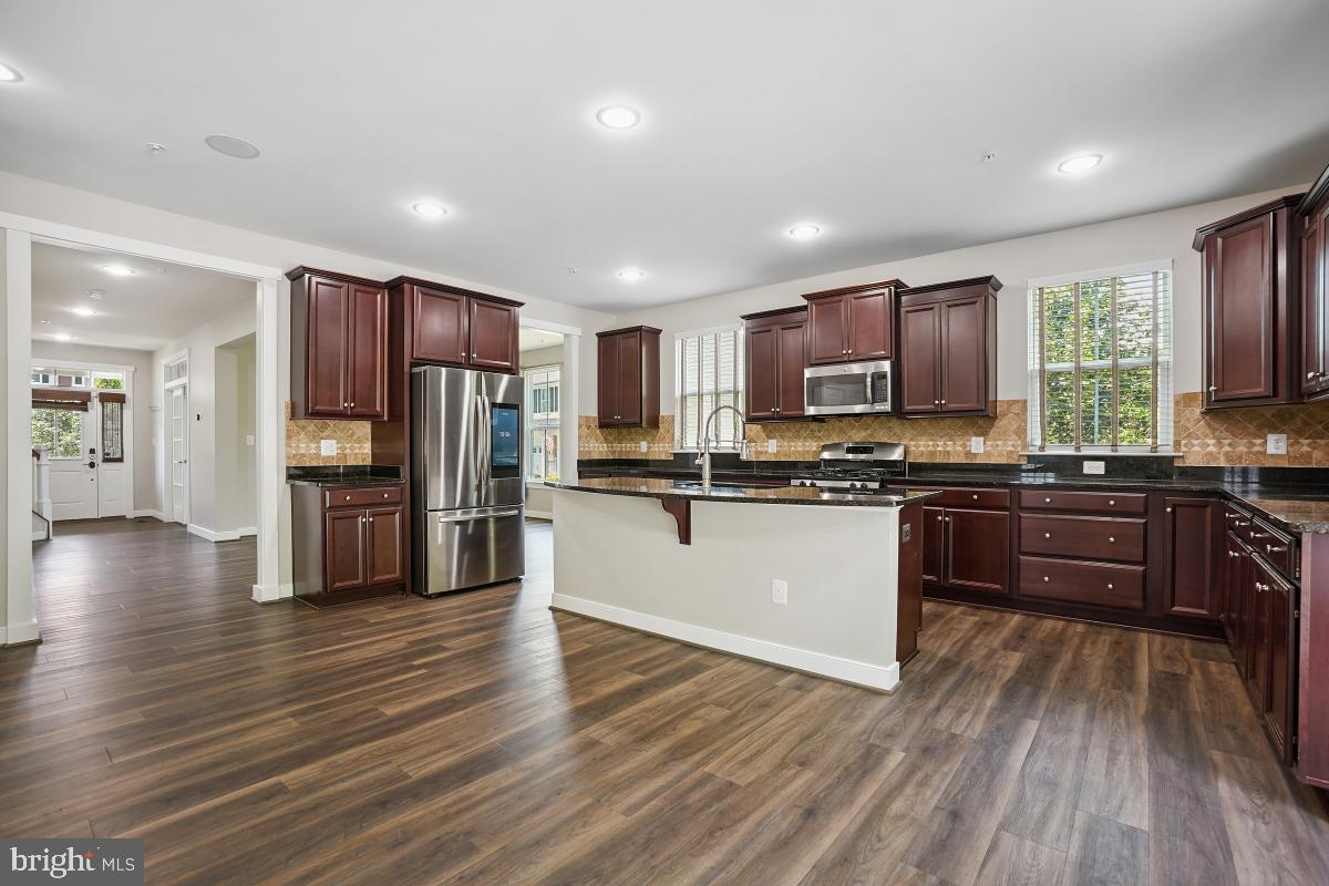 POTOMAC SHORES - Residential