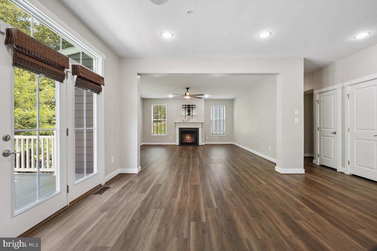 POTOMAC SHORES - Residential