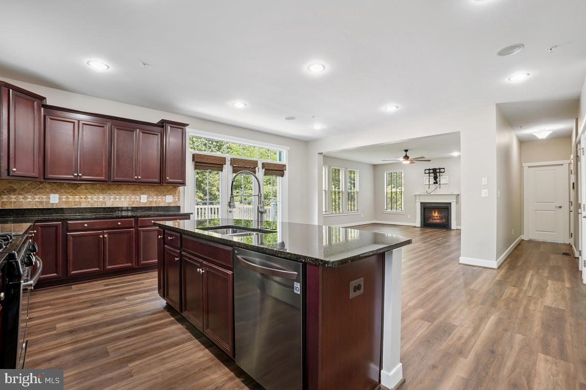 POTOMAC SHORES - Residential