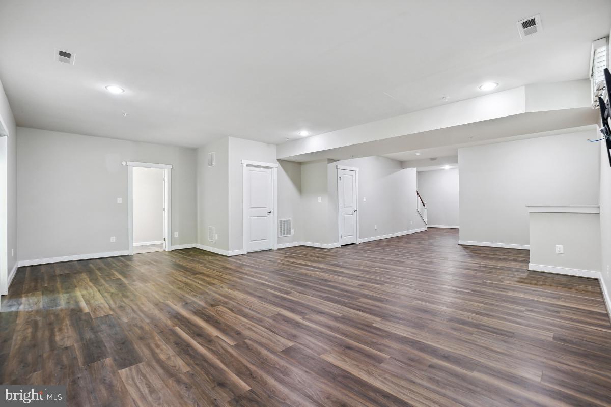 POTOMAC SHORES - Residential