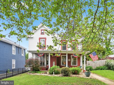 Photo of 128 Race Street, BAINBRIDGE, PA 17502 (MLS # PALA2069304)