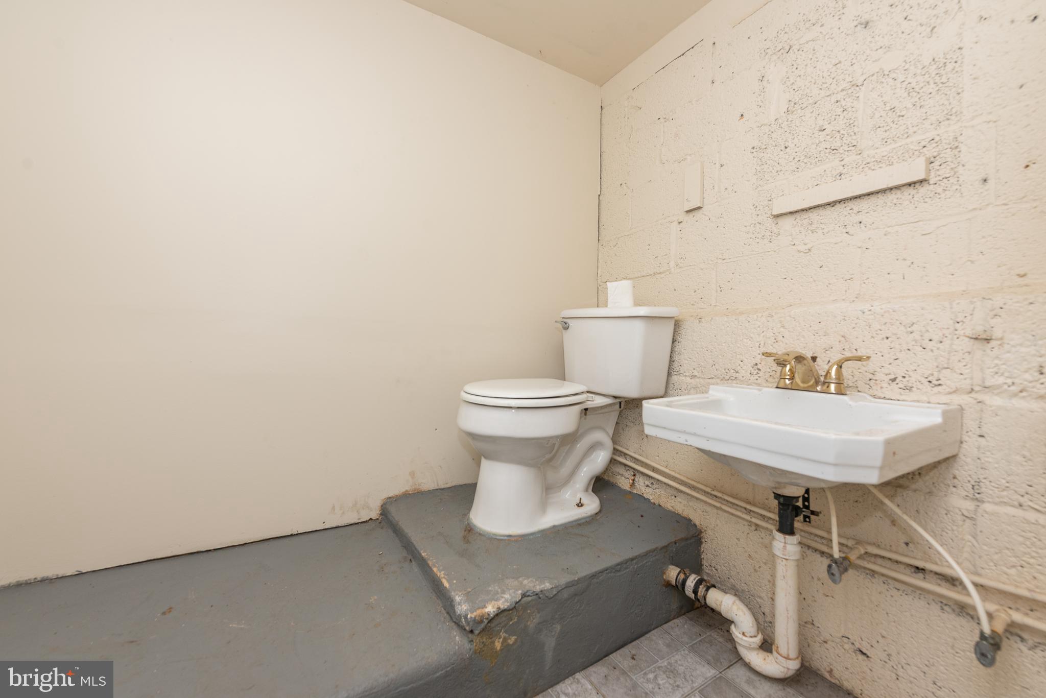 RIDGE GROVE - Residential