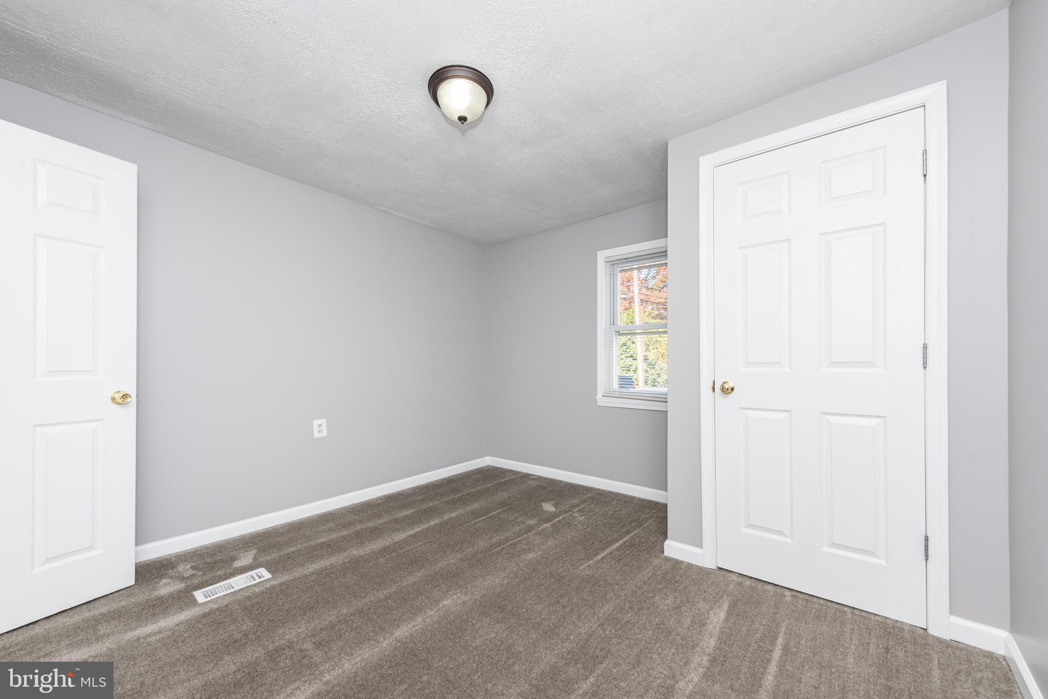 RIDGE GROVE - Residential