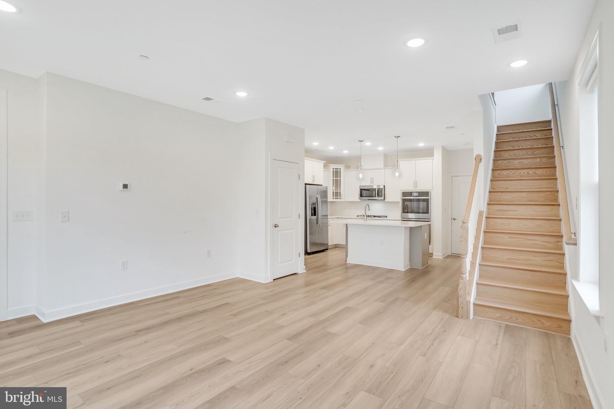 THE BOULEVARDS AT WESTFIELDS - Residential Lease