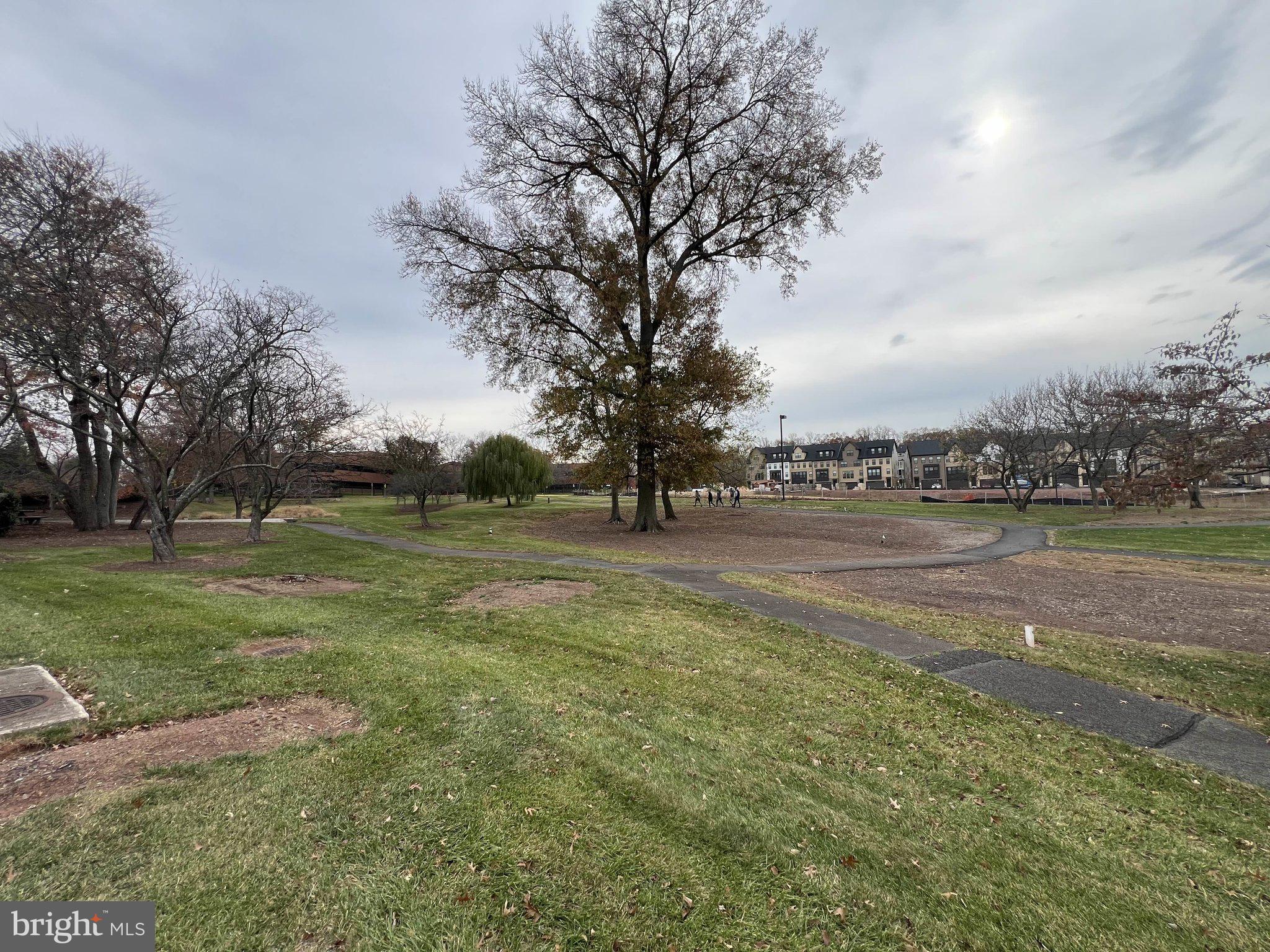 THE BOULEVARDS AT WESTFIELDS - Residential Lease