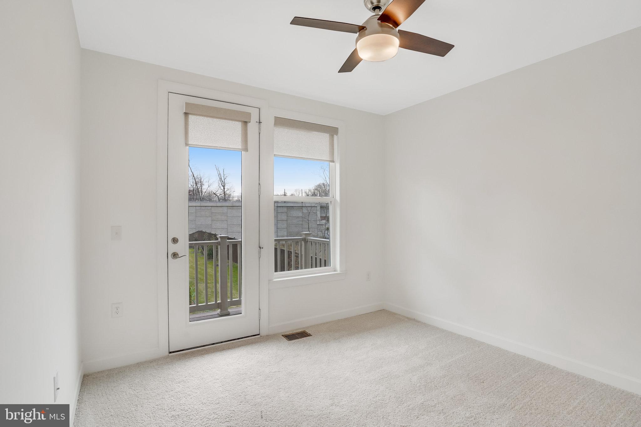 THE BOULEVARDS AT WESTFIELDS - Residential Lease