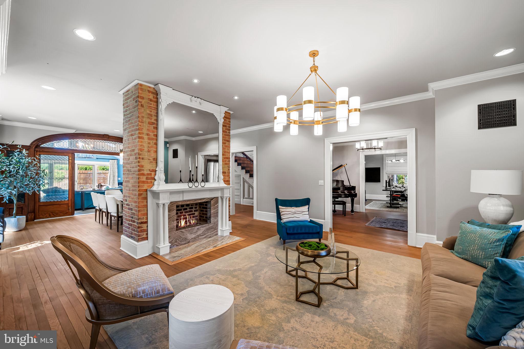 ROLAND PARK - Residential