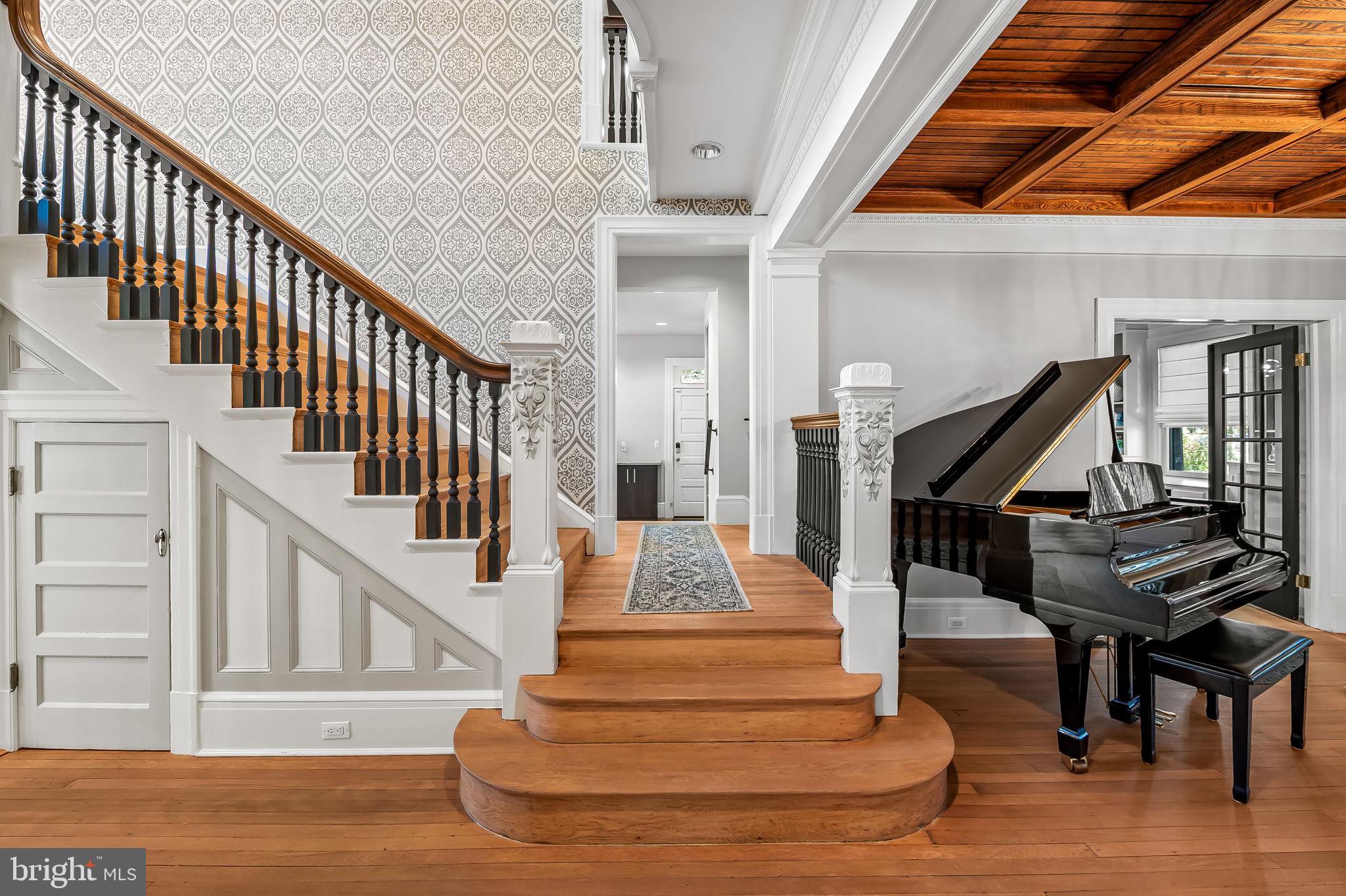 ROLAND PARK - Residential