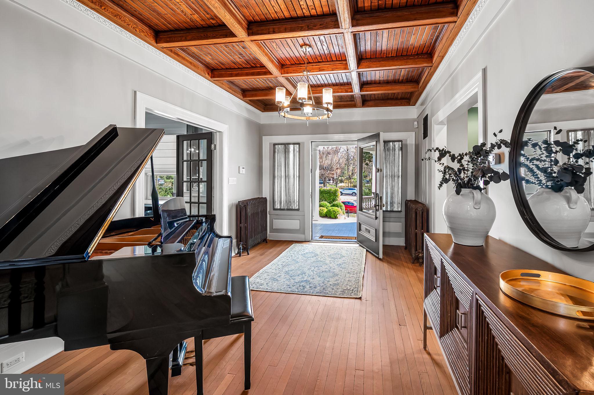 ROLAND PARK - Residential