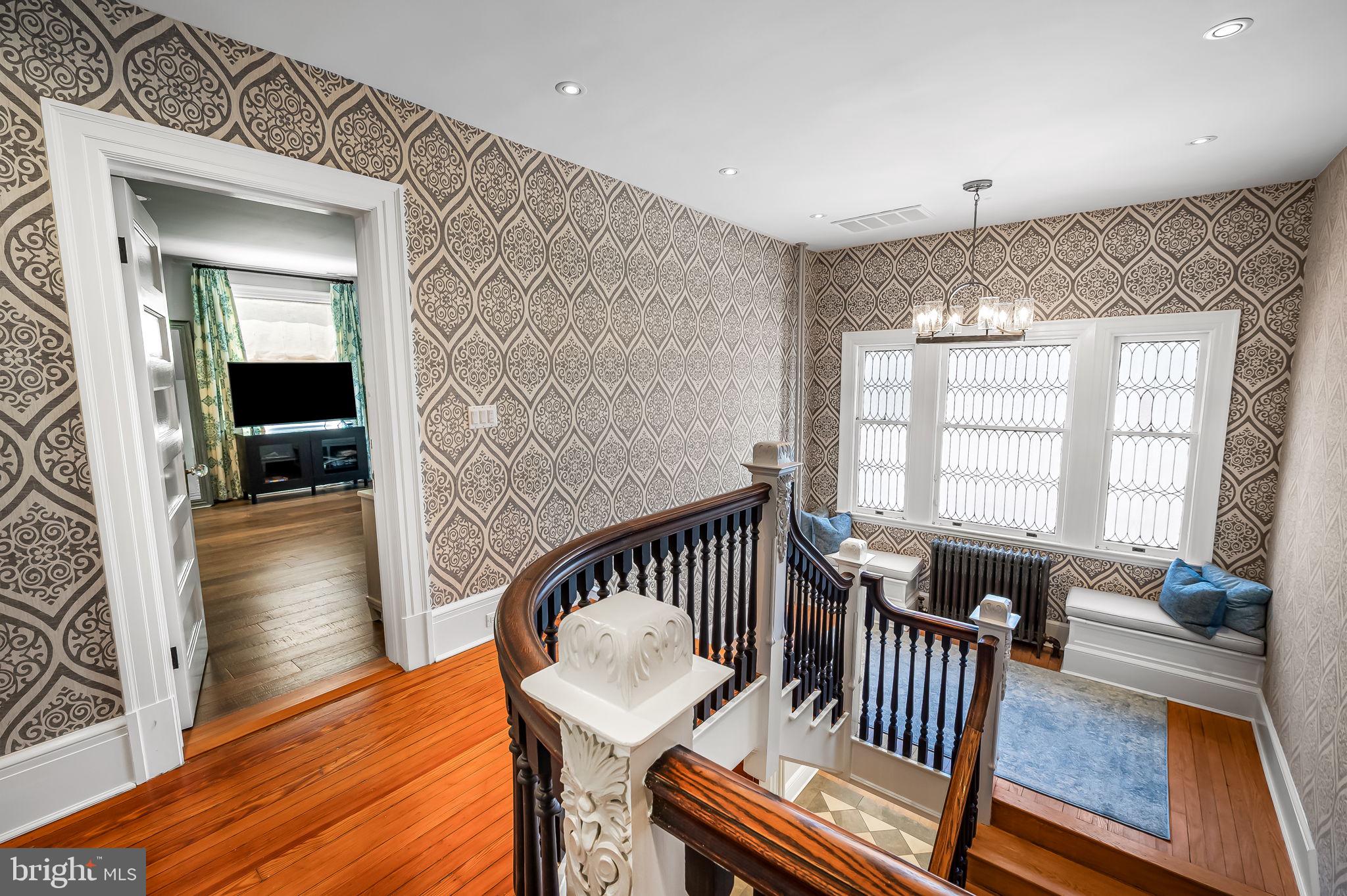 ROLAND PARK - Residential