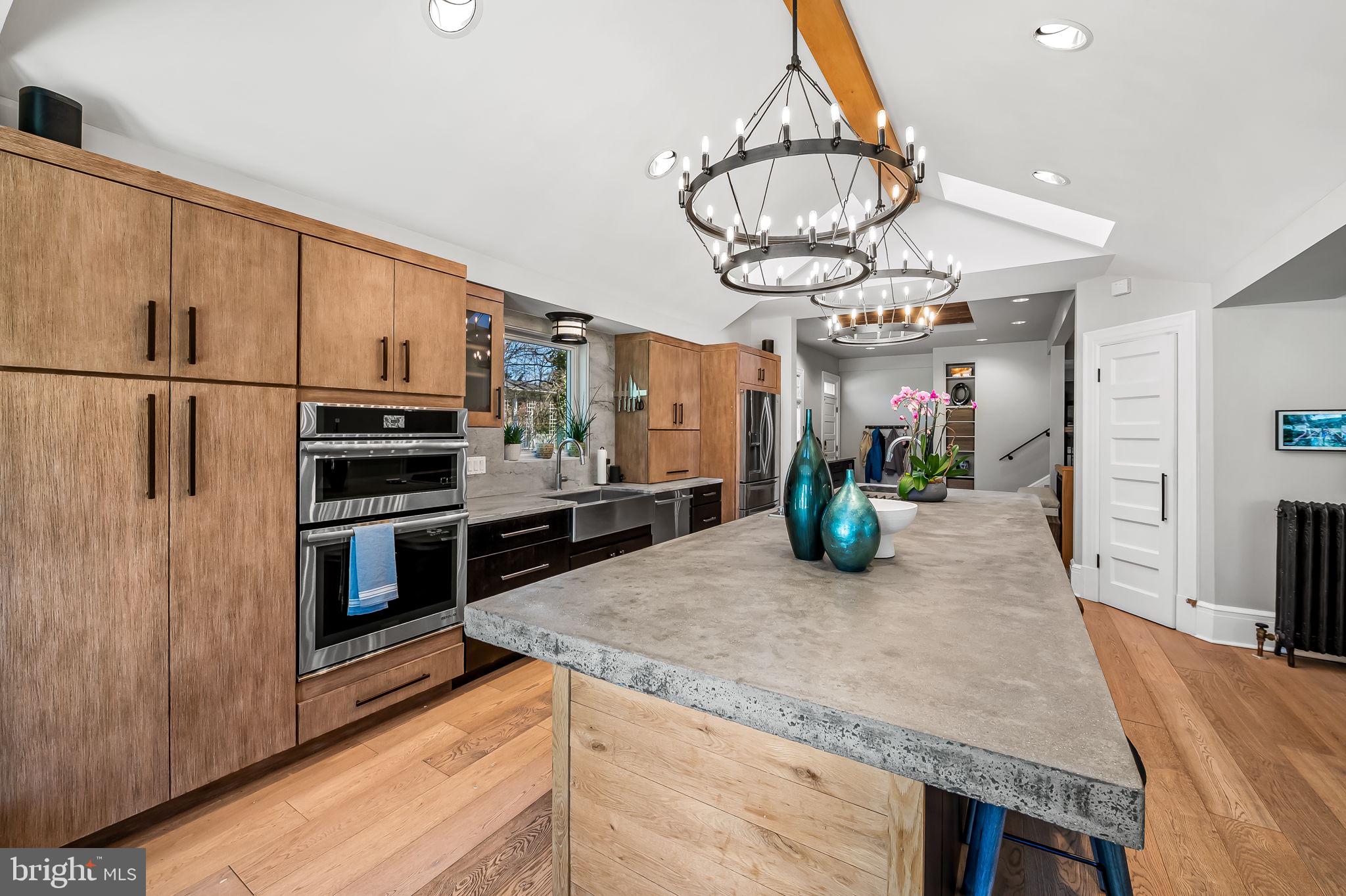 ROLAND PARK - Residential