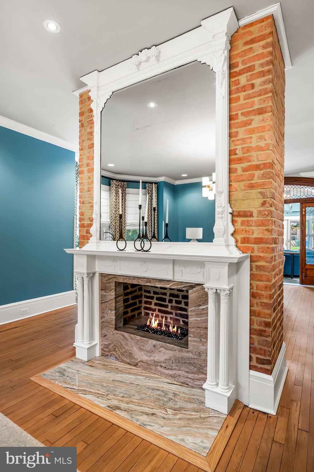ROLAND PARK - Residential