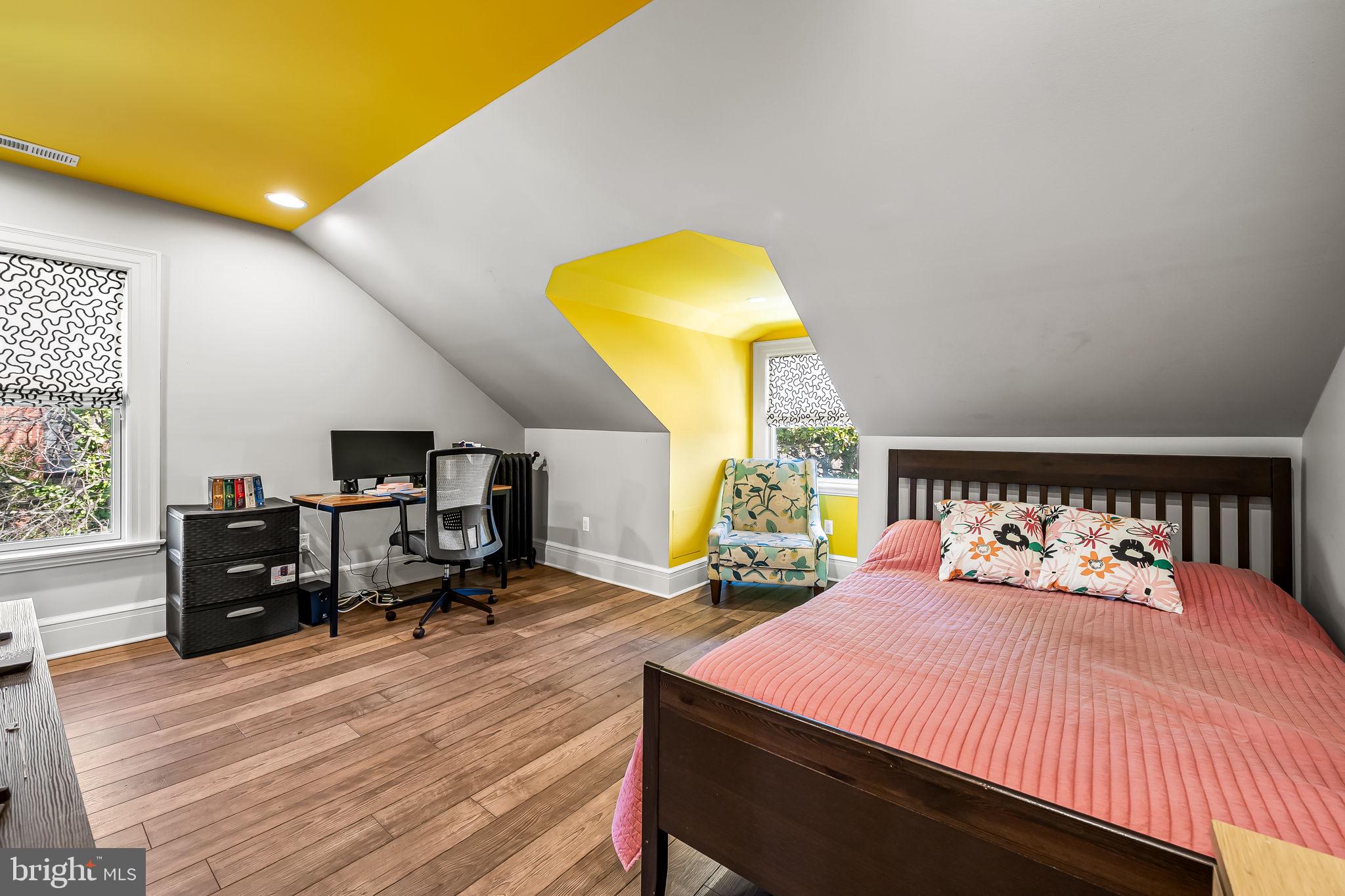 ROLAND PARK - Residential