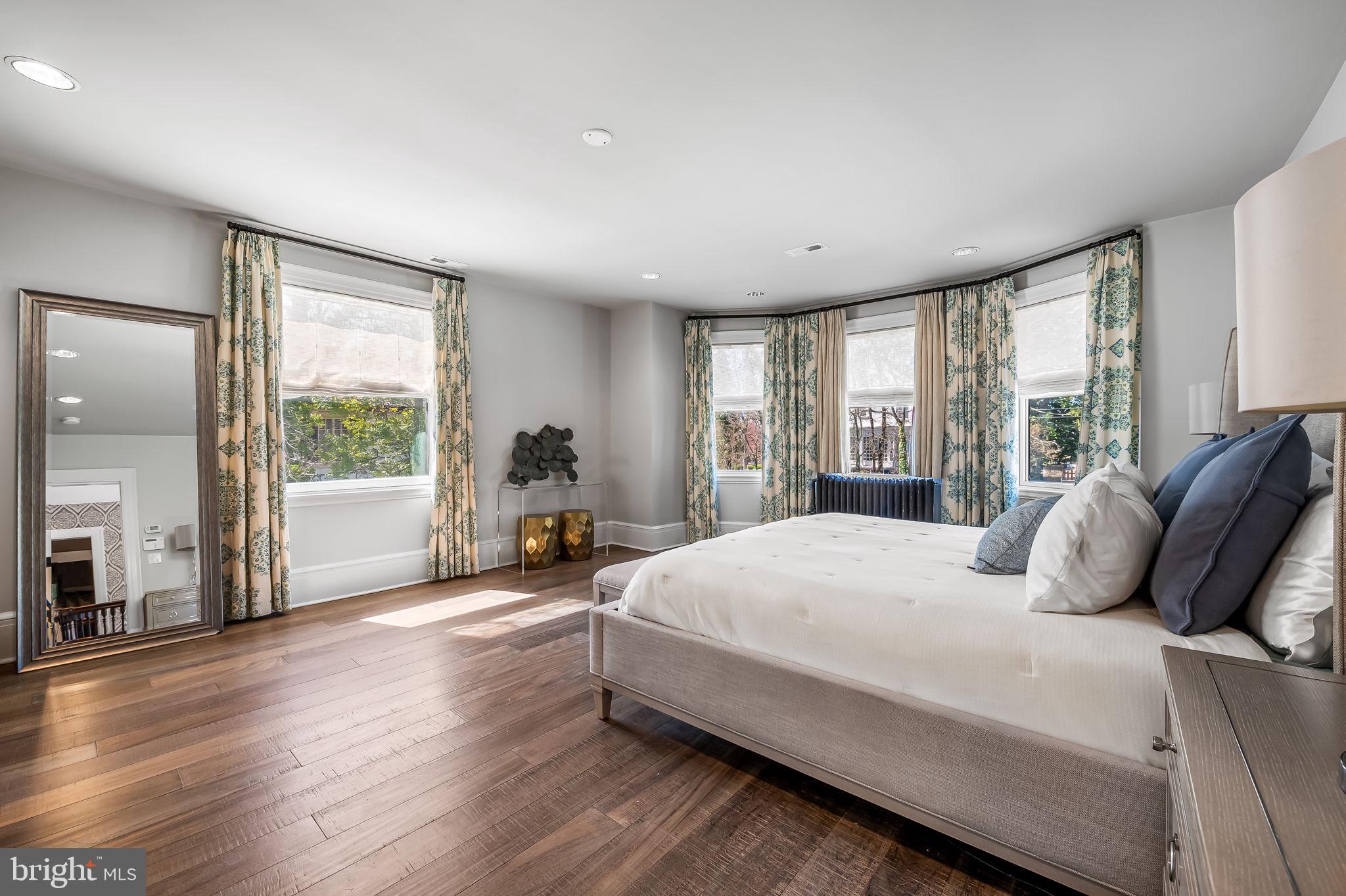 ROLAND PARK - Residential