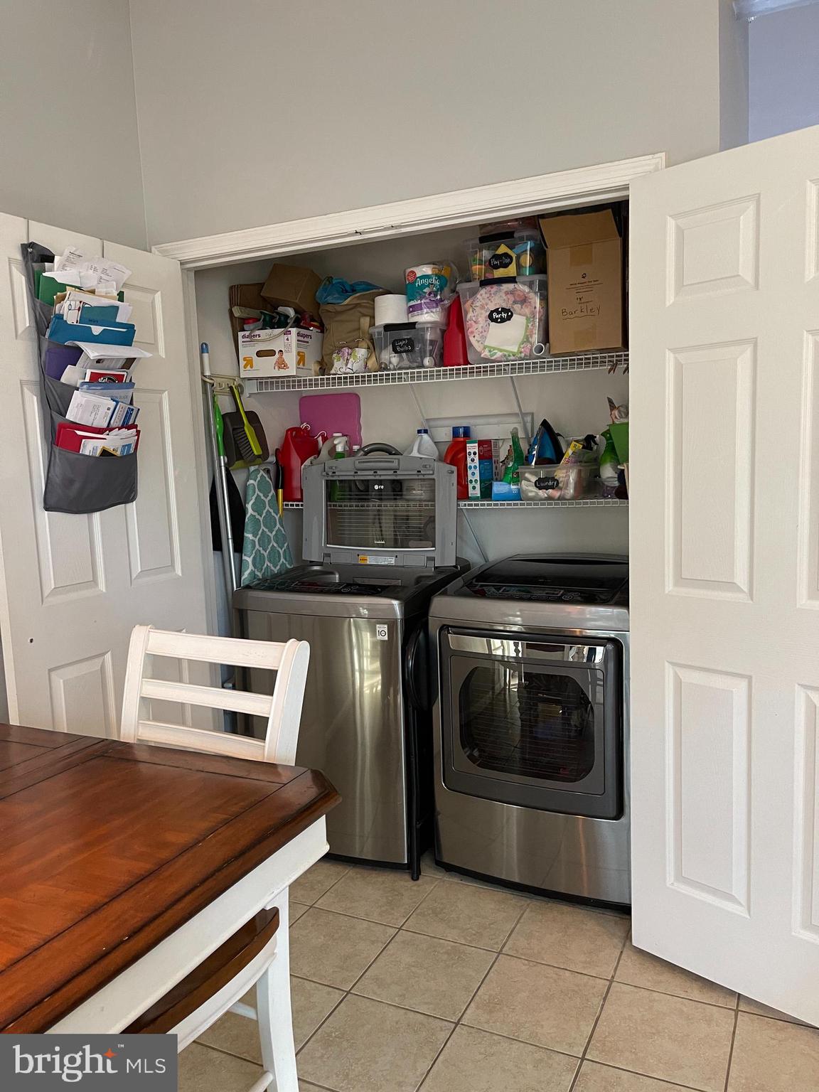 LAKECREST - Residential