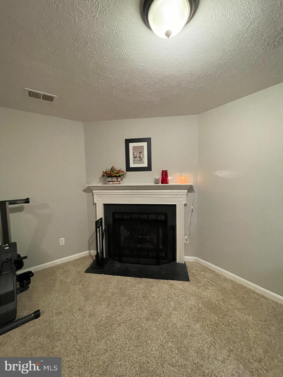 LAKECREST - Residential