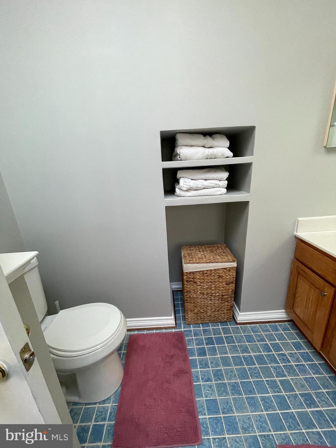 LAKECREST - Residential