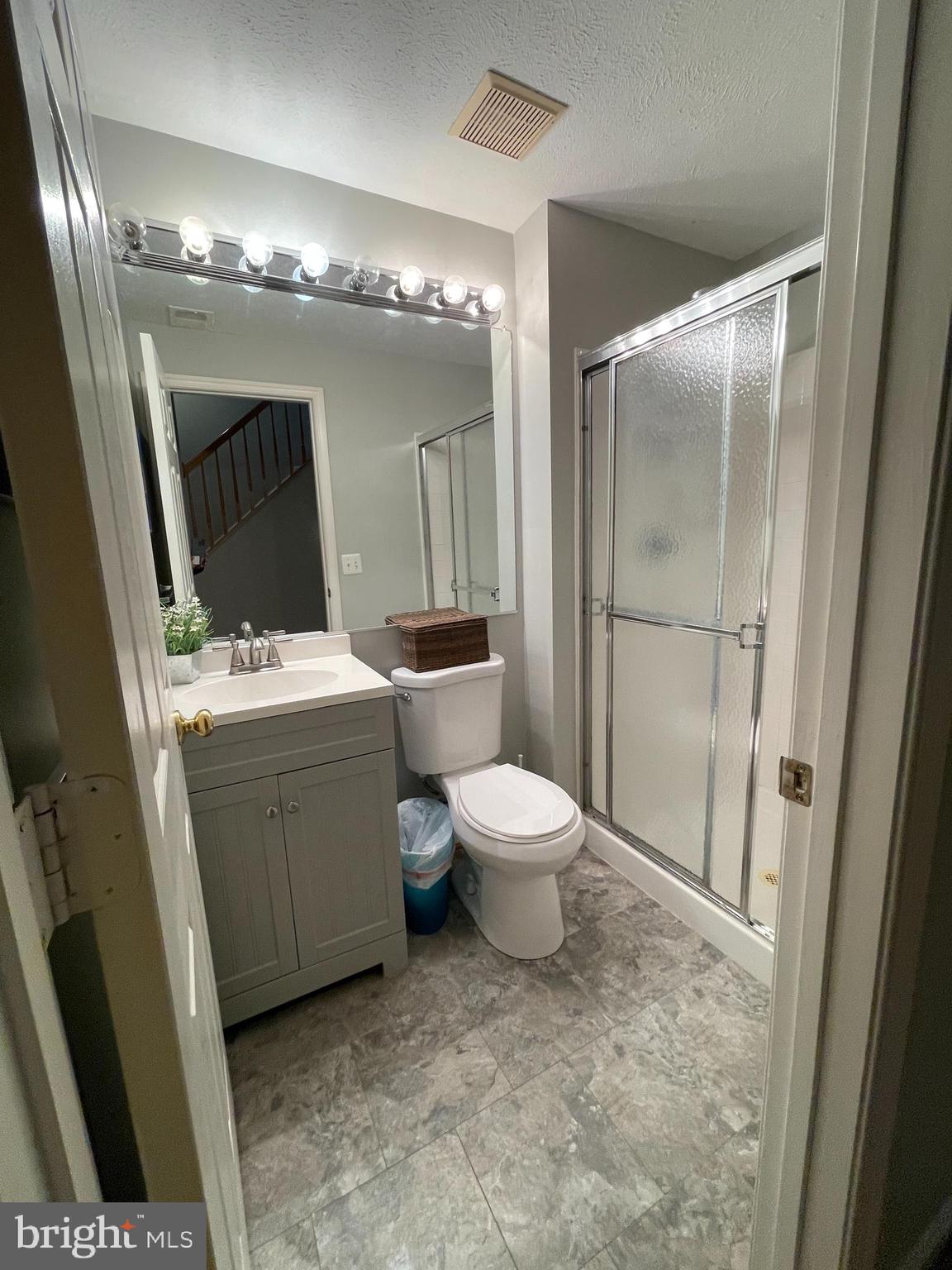 LAKECREST - Residential