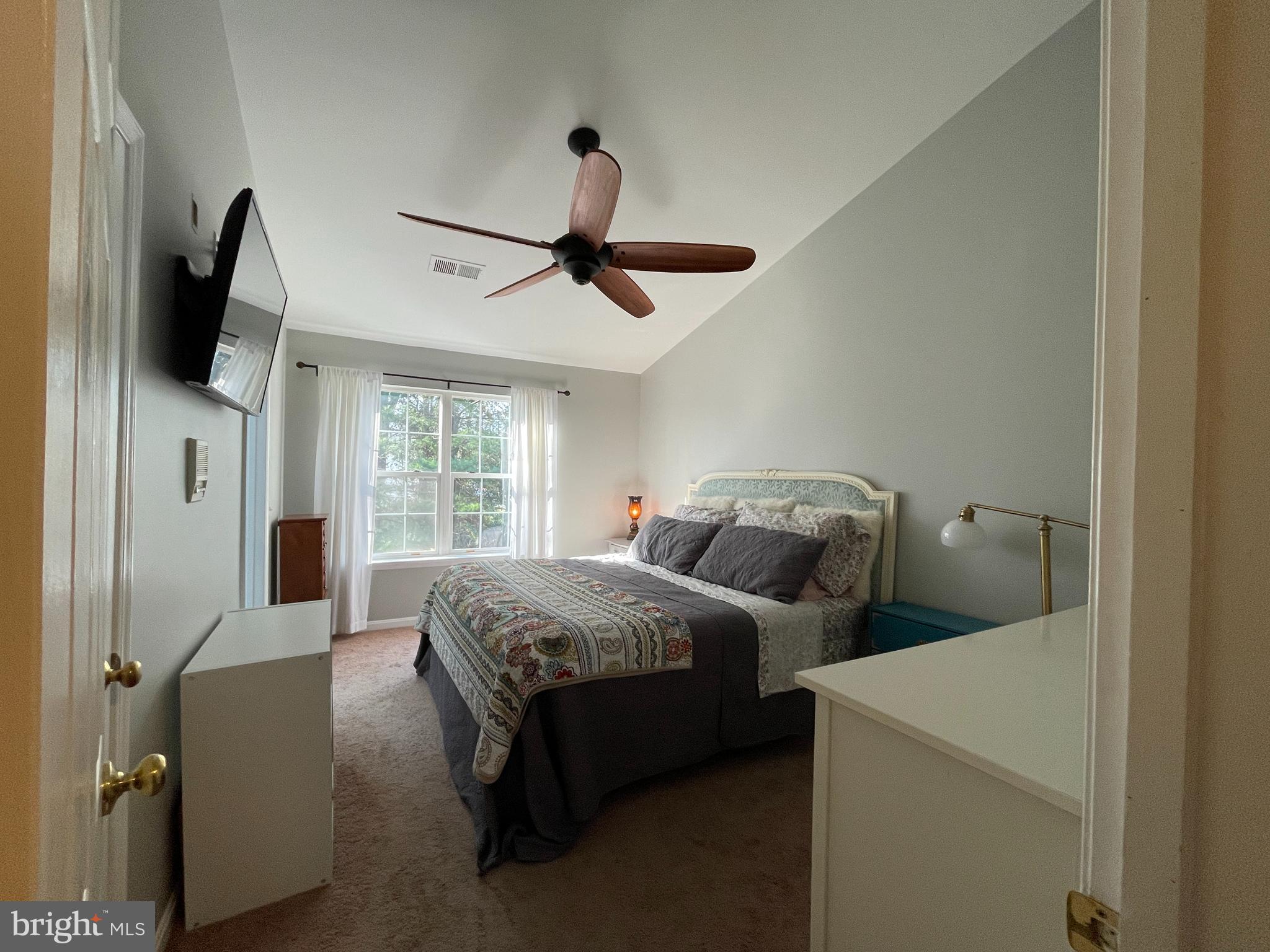 LAKECREST - Residential