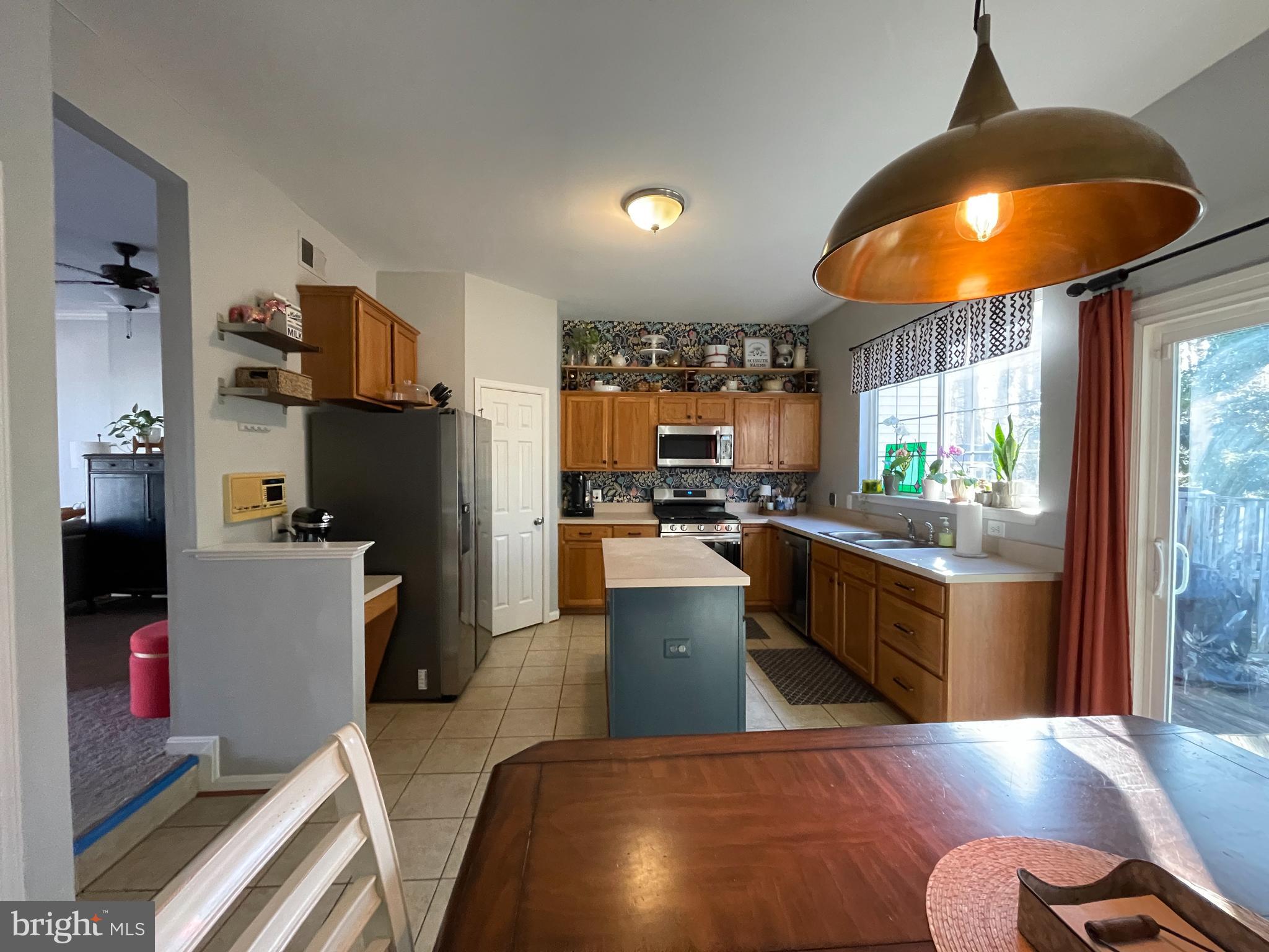 LAKECREST - Residential